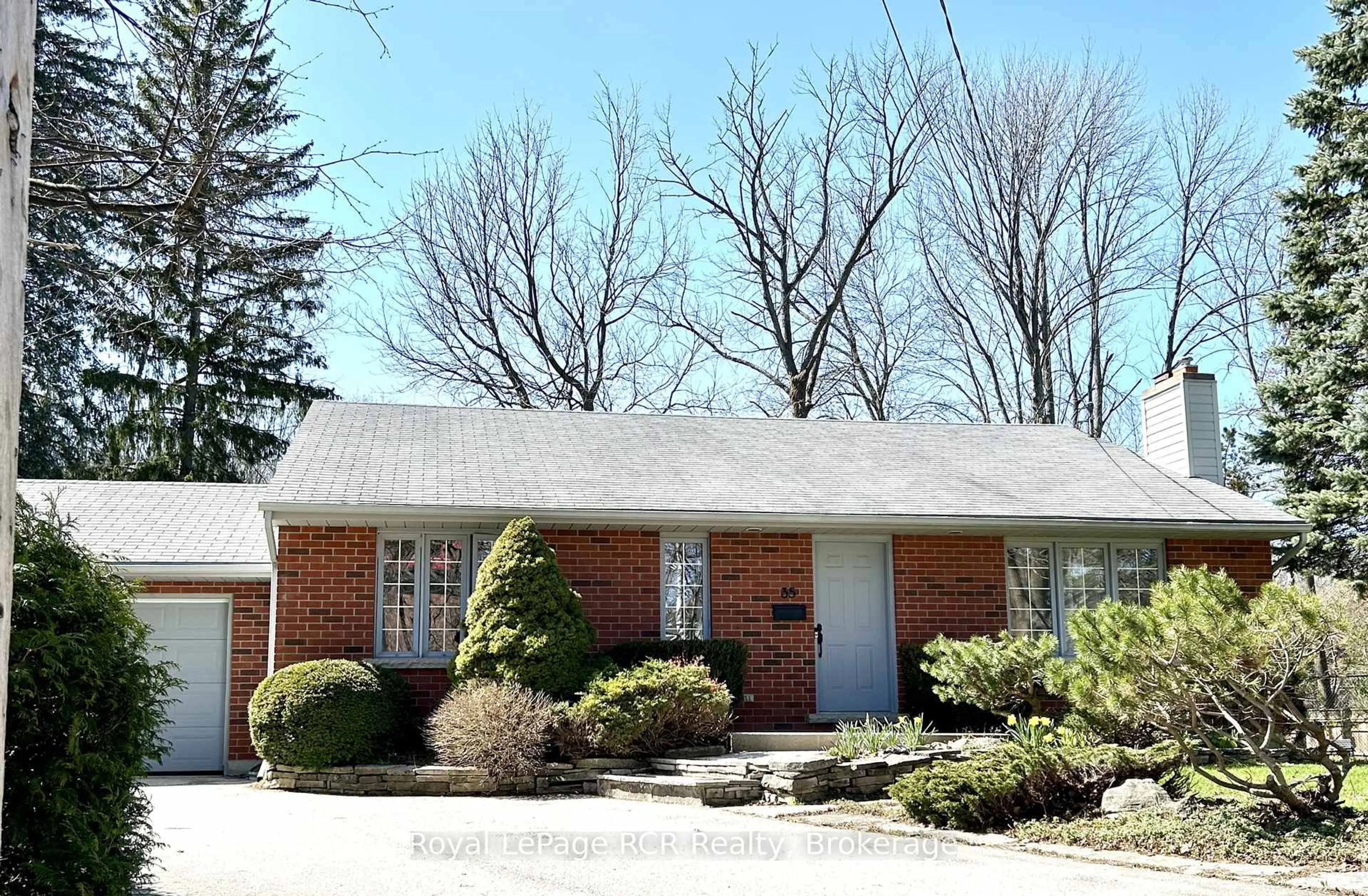 Home with brick exterior material, street for 35 5th St, Owen Sound Ontario N4K 1C4