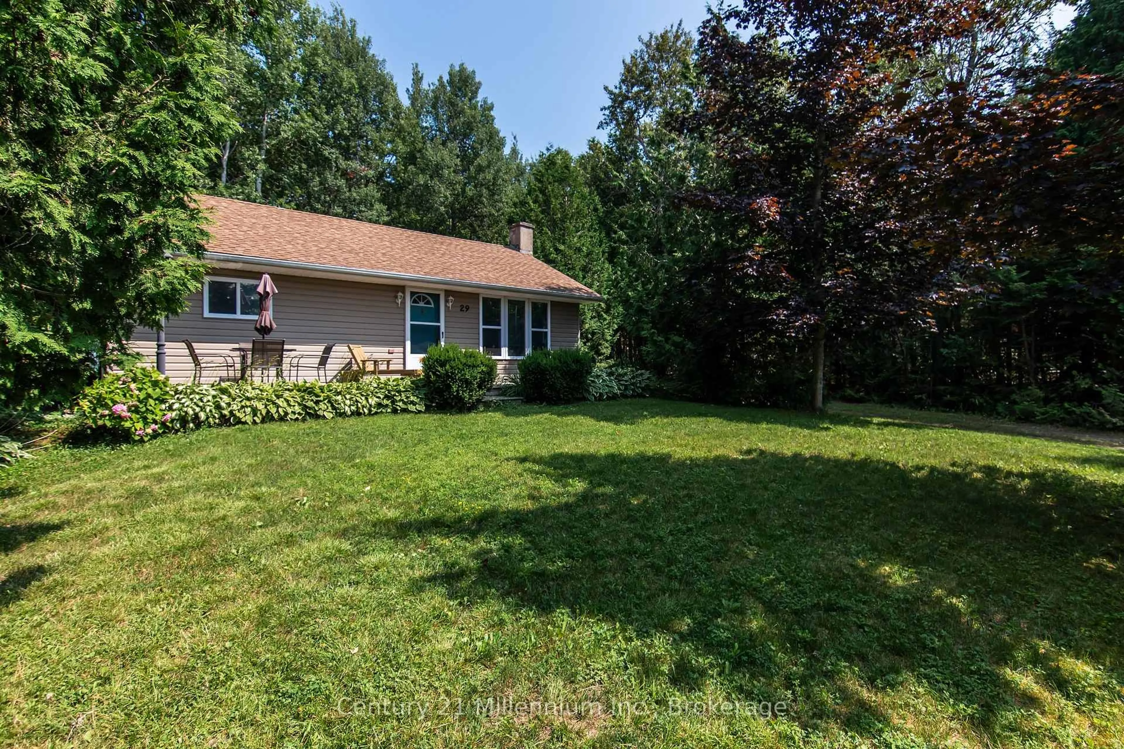 A pic from outside/outdoor area/front of a property/back of a property/a pic from drone, unknown for 29 Heron Pt Rd, Northern Bruce Peninsula Ontario N0H 1W0