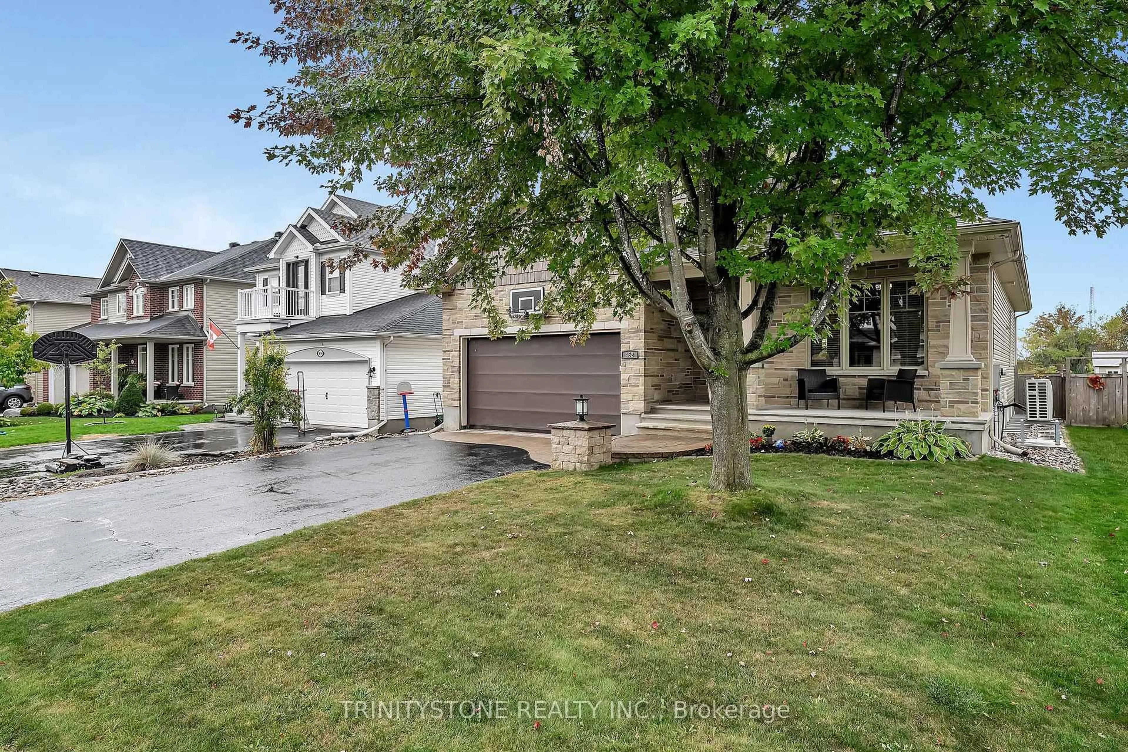 Unknown for 452 Landswood Way, Ottawa Ontario K2S 0A4