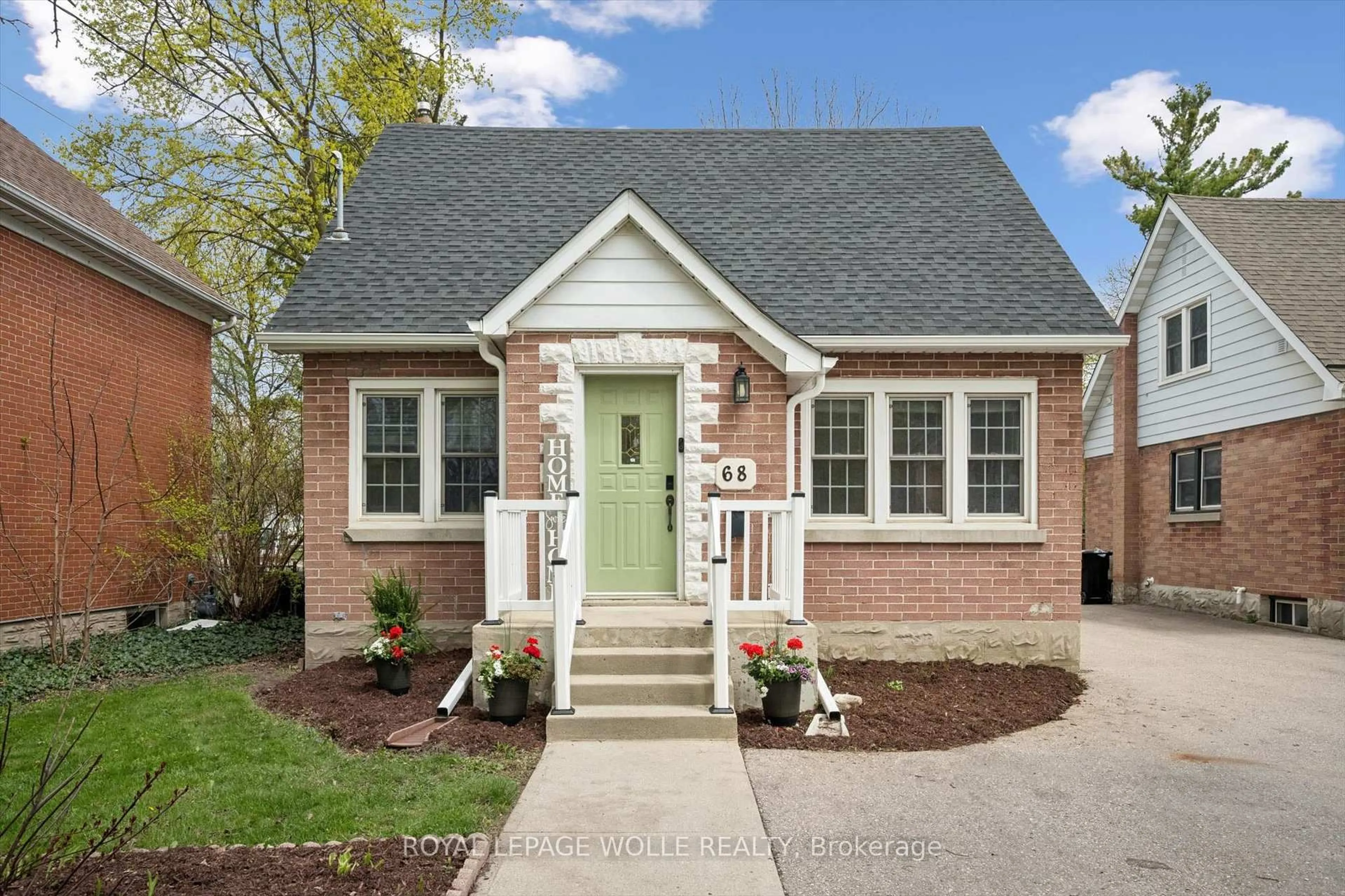 Home with brick exterior material, street for 68 Pleasant Ave, Kitchener Ontario N2M 4A4