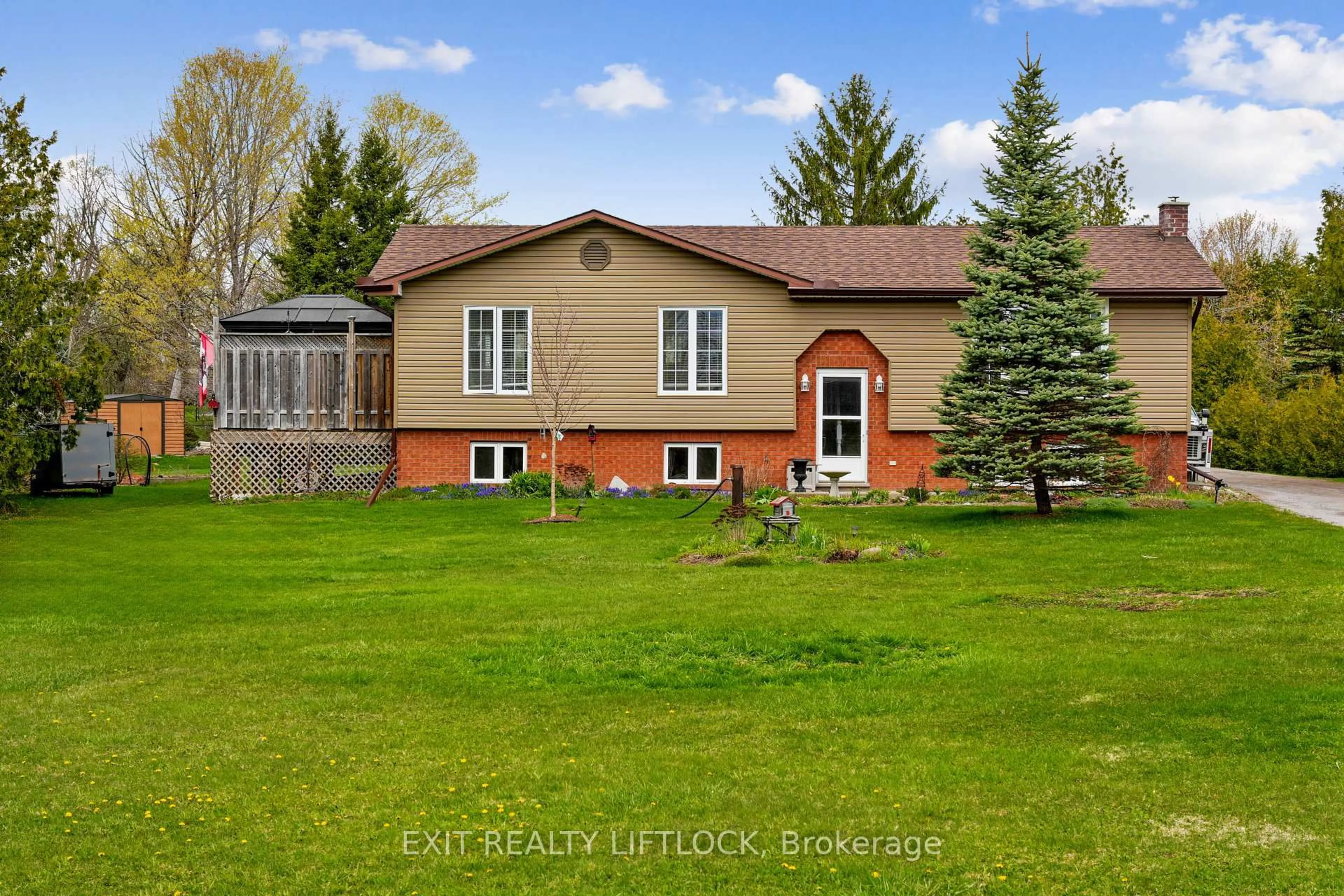 A pic from outside/outdoor area/front of a property/back of a property/a pic from drone, unknown for 31 Killdeer Dr, Kawartha Lakes Ontario K0L 2W0