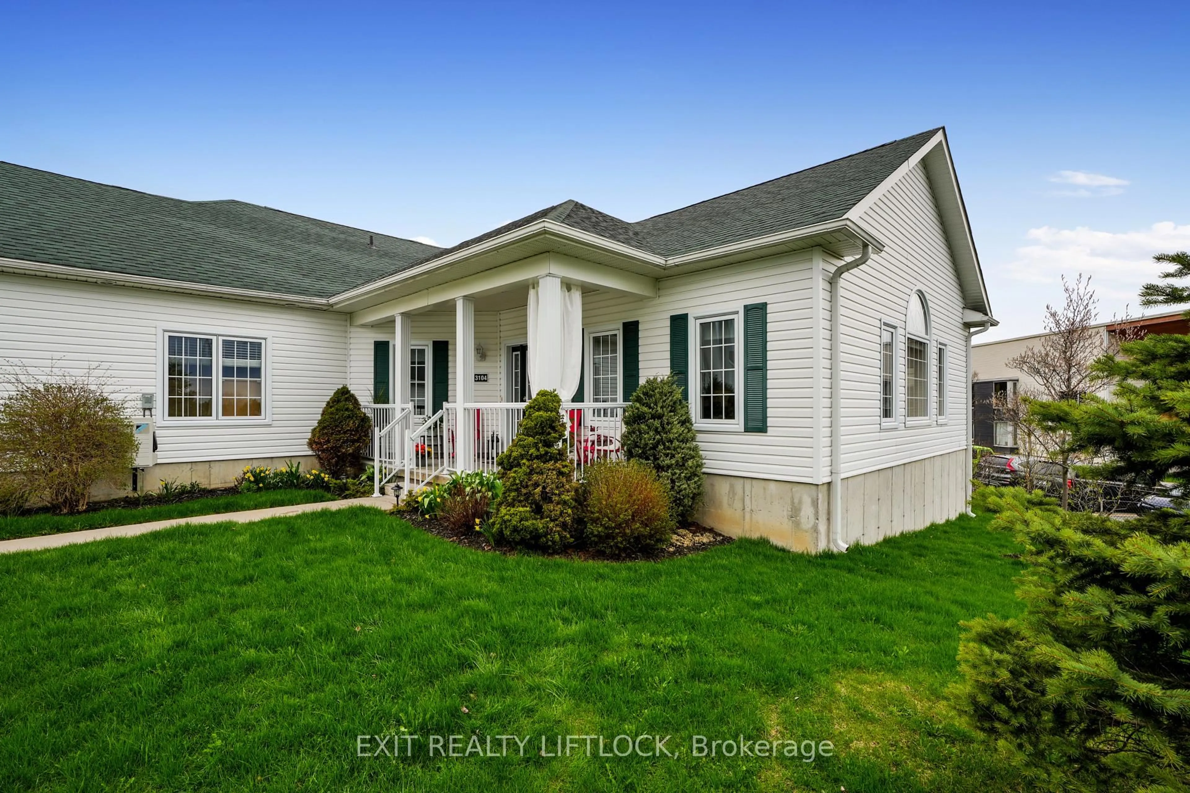 Home with vinyl exterior material, street for 300 Croft St #3104, Port Hope Ontario L1A 0E1