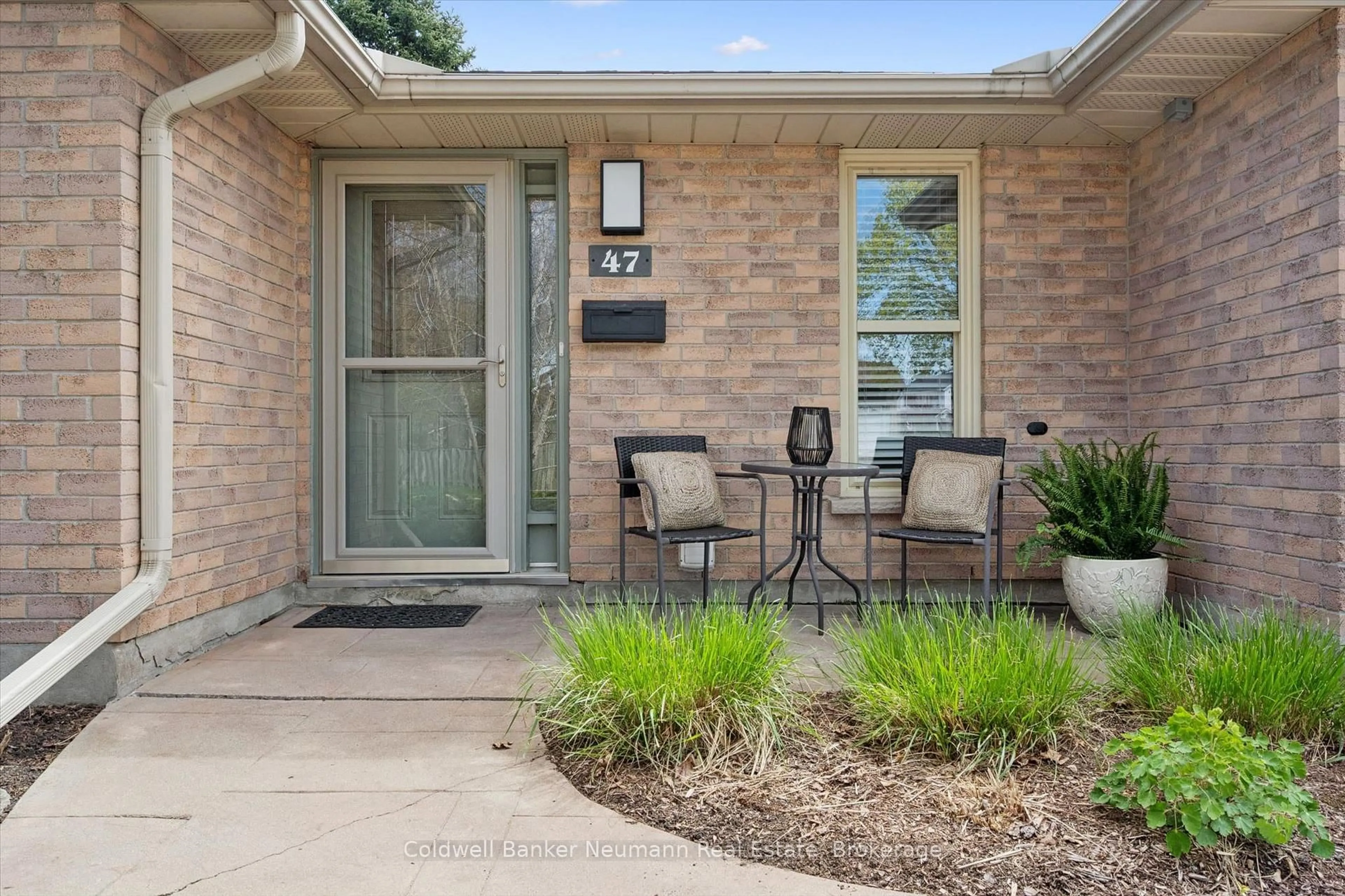 Unknown for 47 Springdale Blvd, Guelph Ontario N1H 7S9