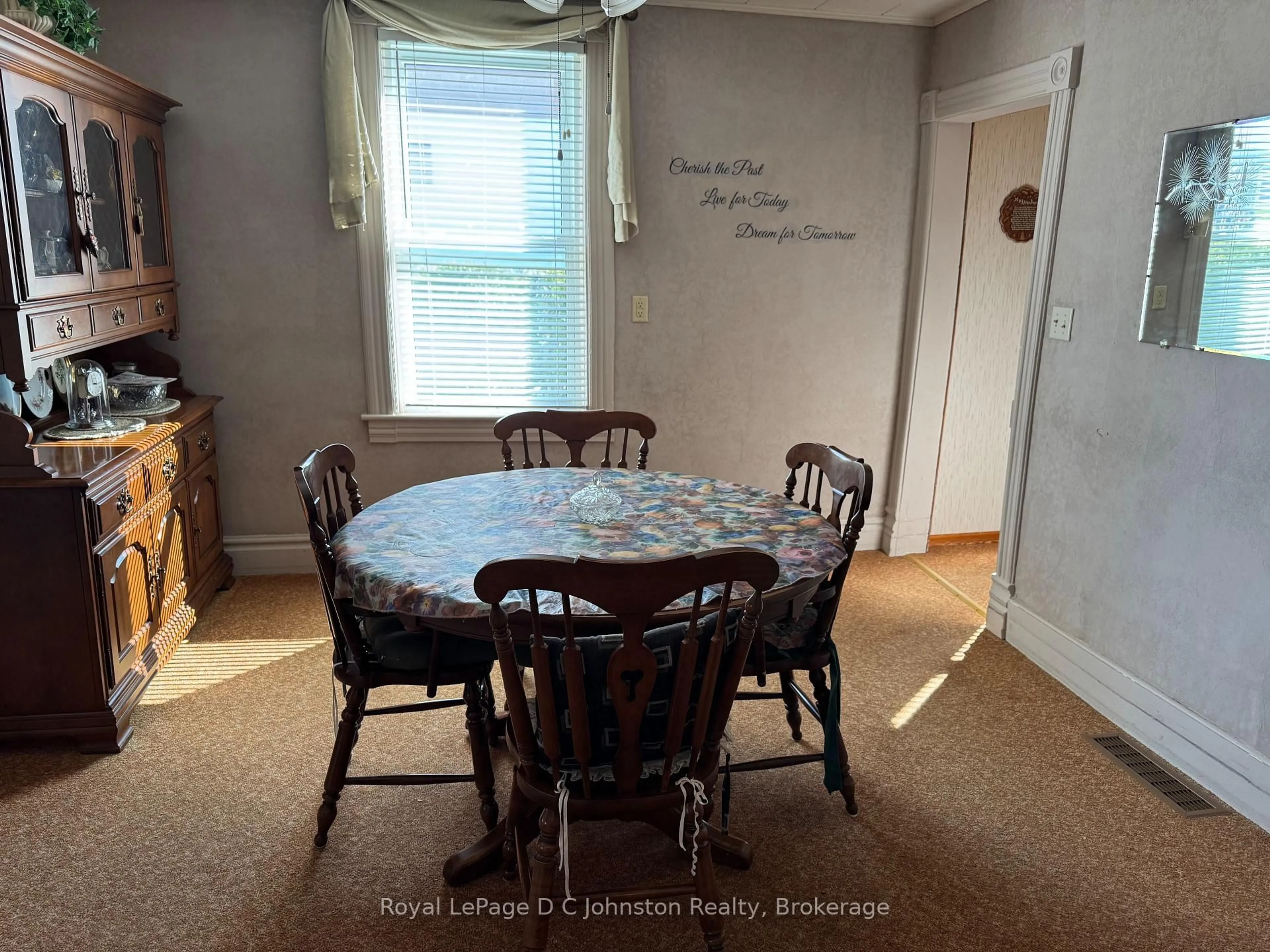 Dining room, unknown for 21 Victoria St, Saugeen Shores Ontario N0H 2L0