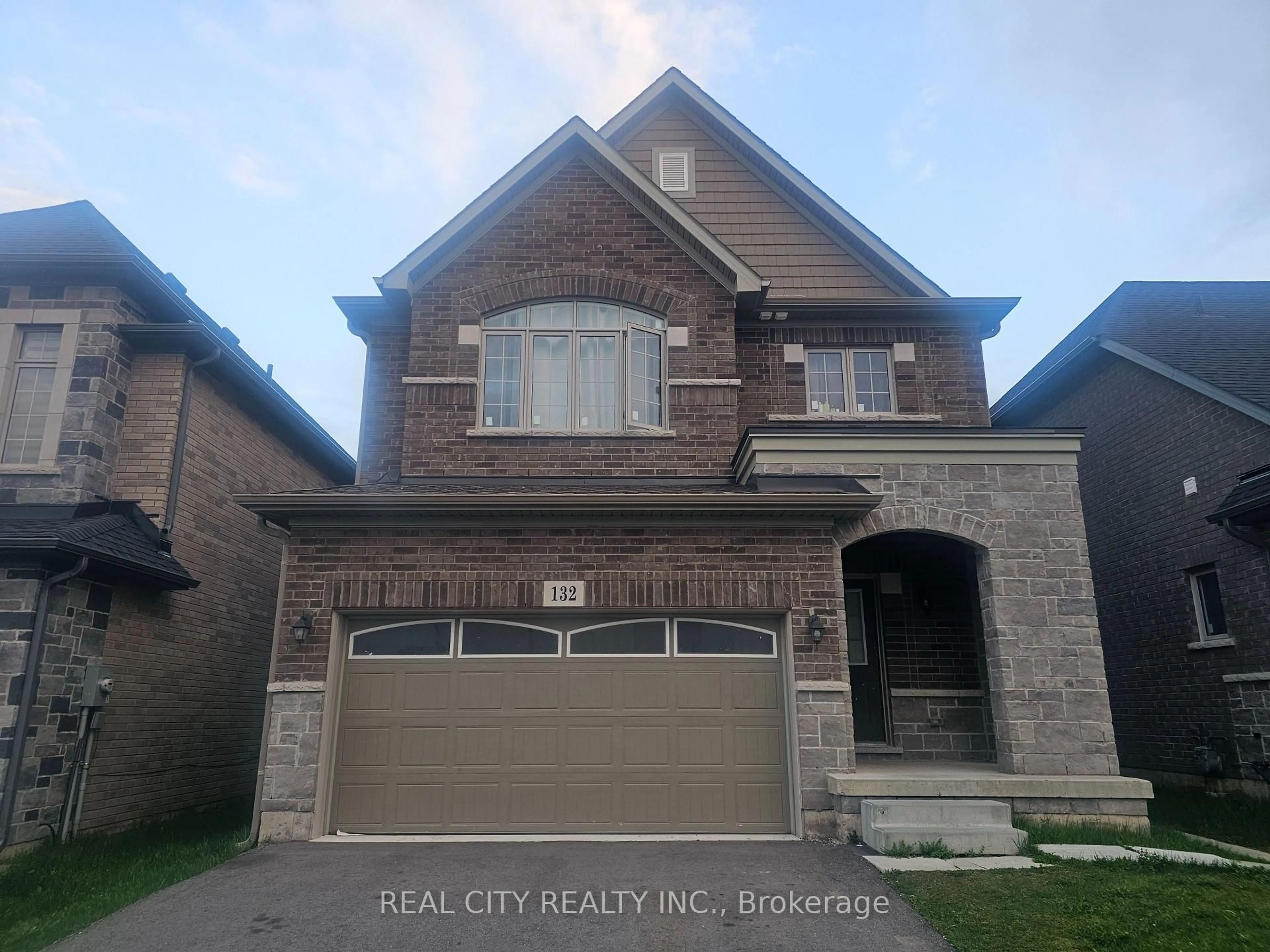 Home with brick exterior material, street for 132 Sunset Way, Thorold Ontario L0S 1A0
