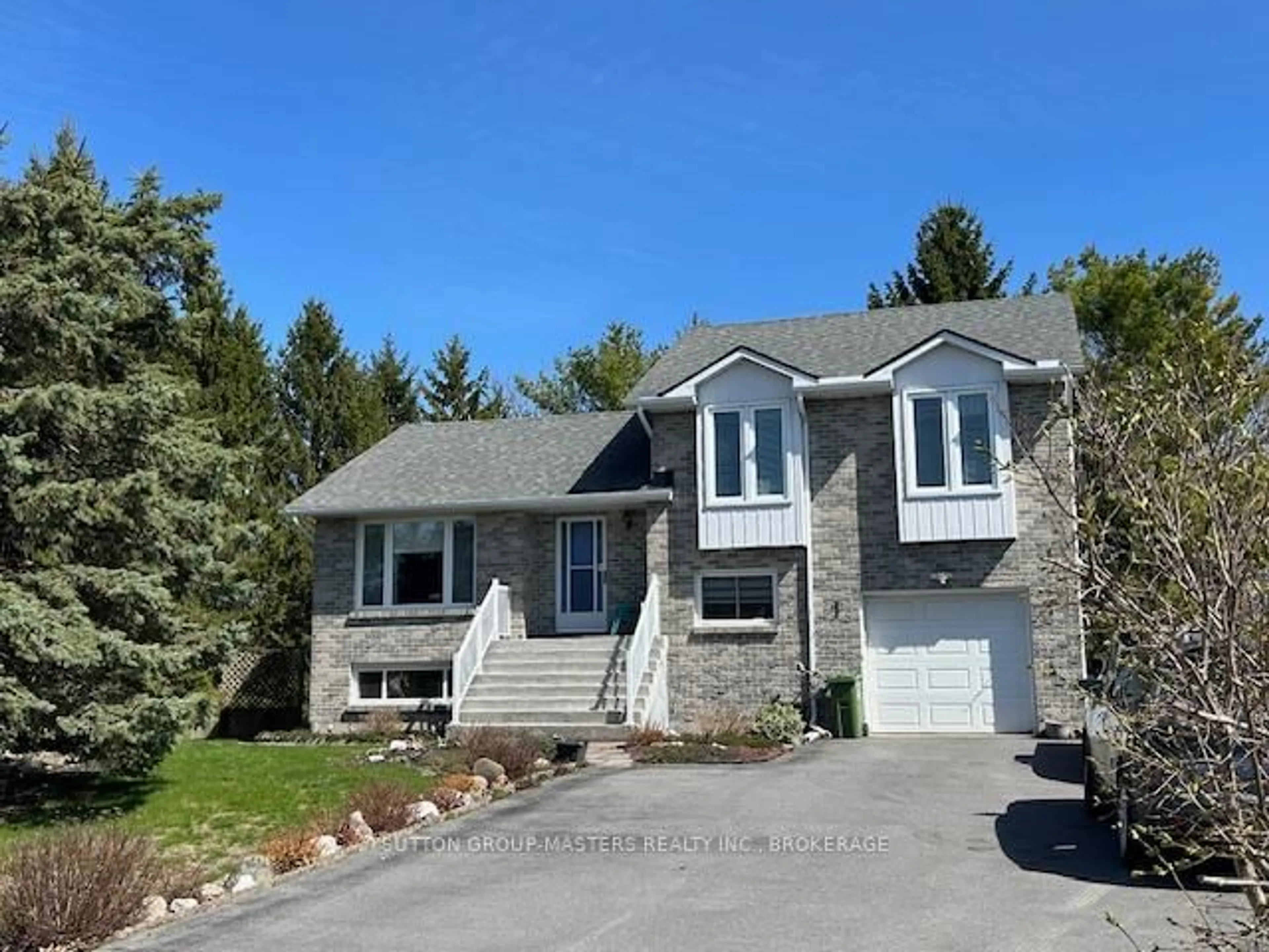 Home with vinyl exterior material, street for 1496 Sydenham Rd, Kingston Ontario K7L 4V4