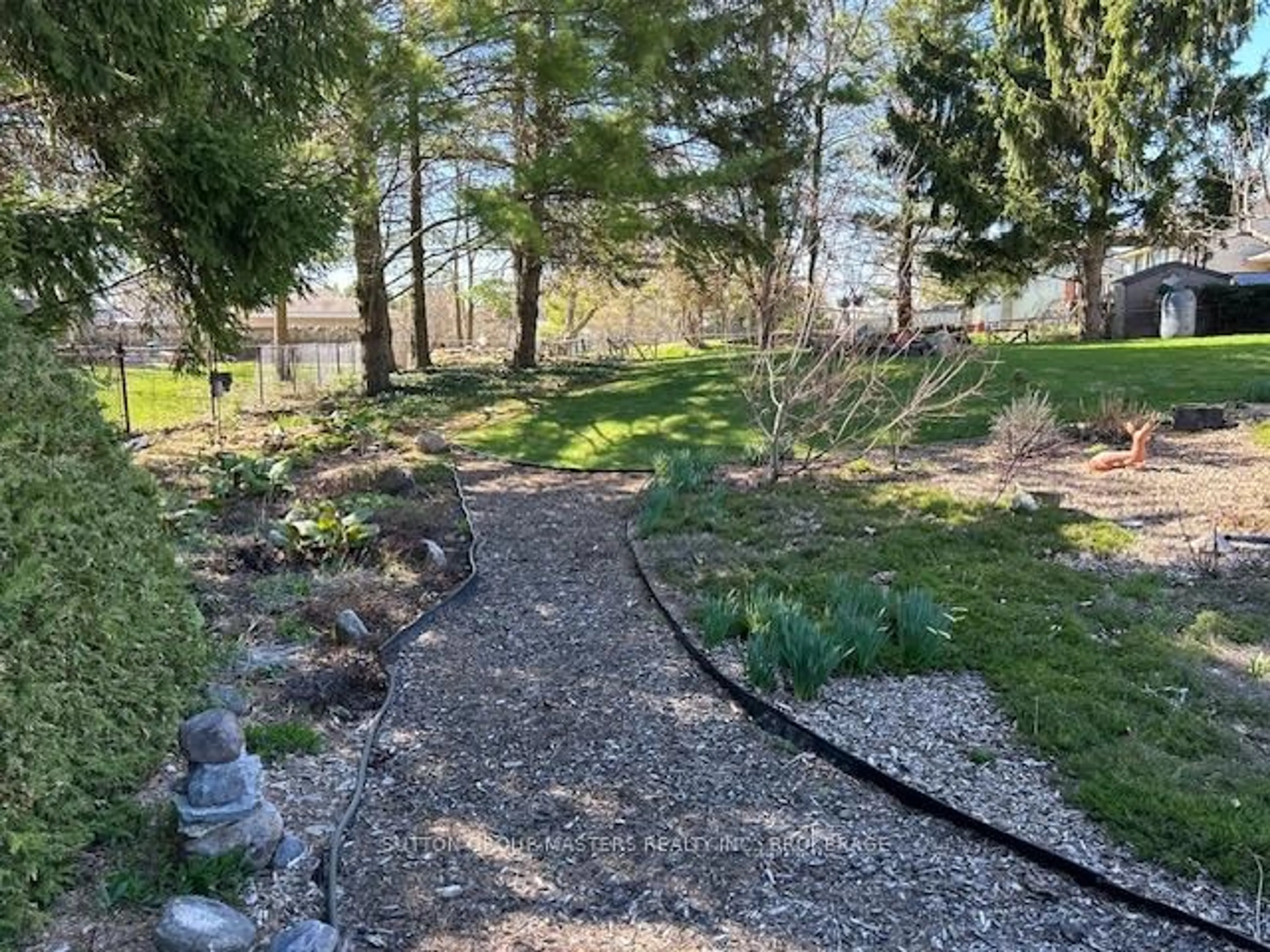 A pic from outside/outdoor area/front of a property/back of a property/a pic from drone, forest/trees view for 1496 Sydenham Rd, Kingston Ontario K7L 4V4