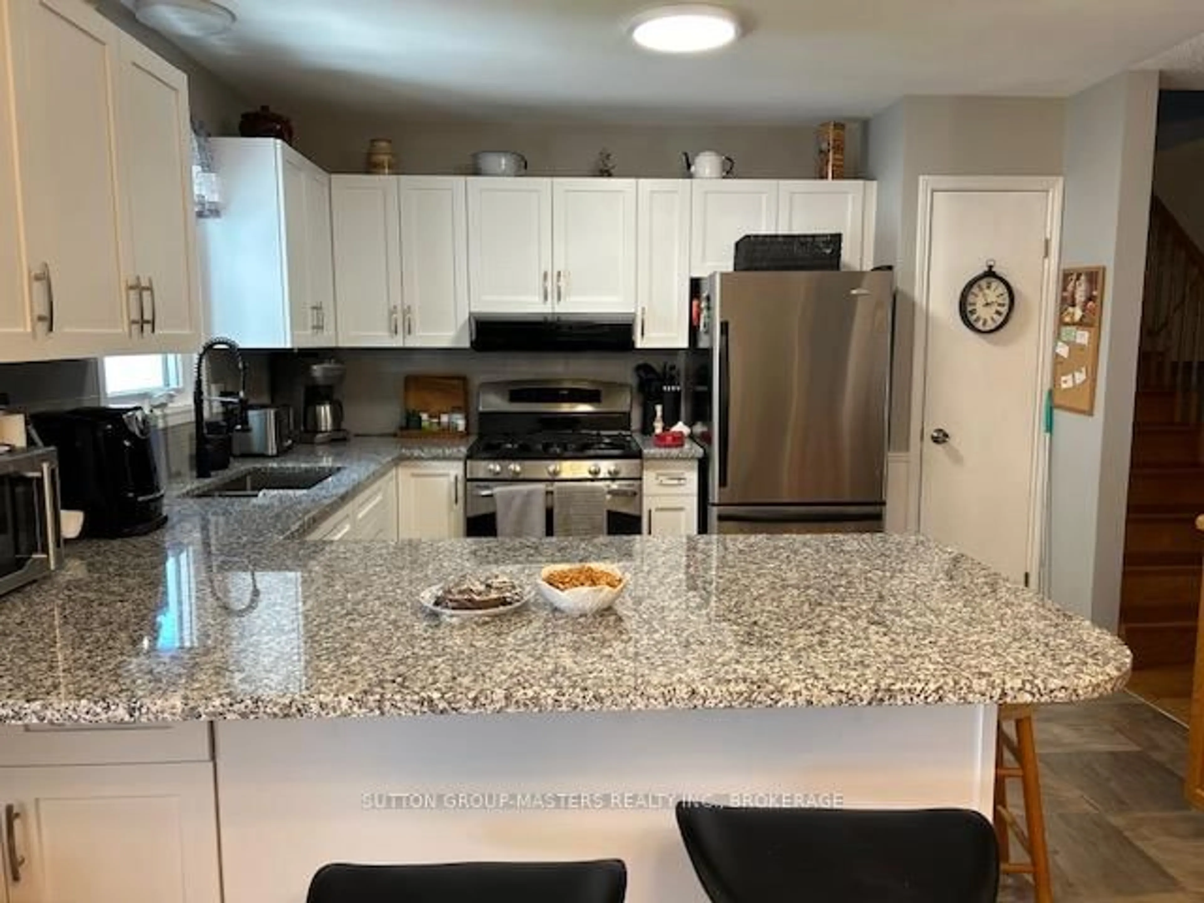 Open concept kitchen, ceramic/tile floor for 1496 Sydenham Rd, Kingston Ontario K7L 4V4