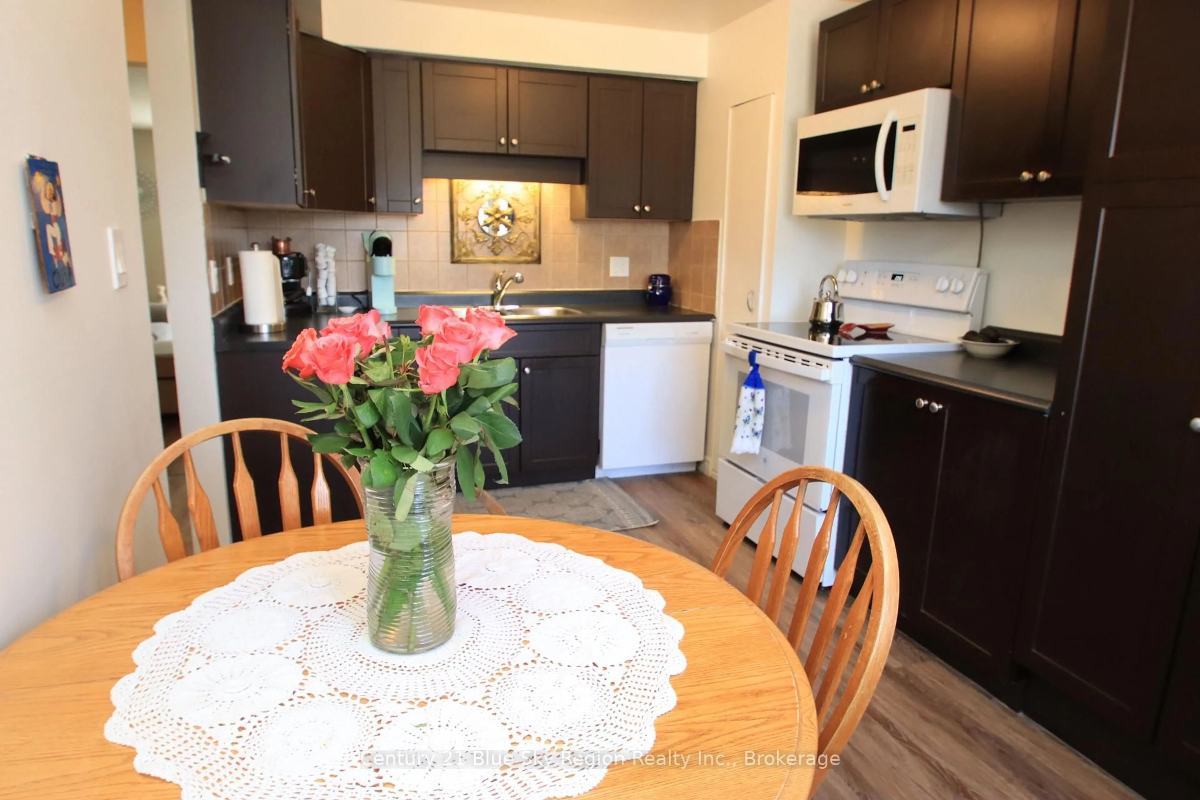 Standard kitchen, unknown for 604 Banner Ave #10, North Bay Ontario P1A 1X8