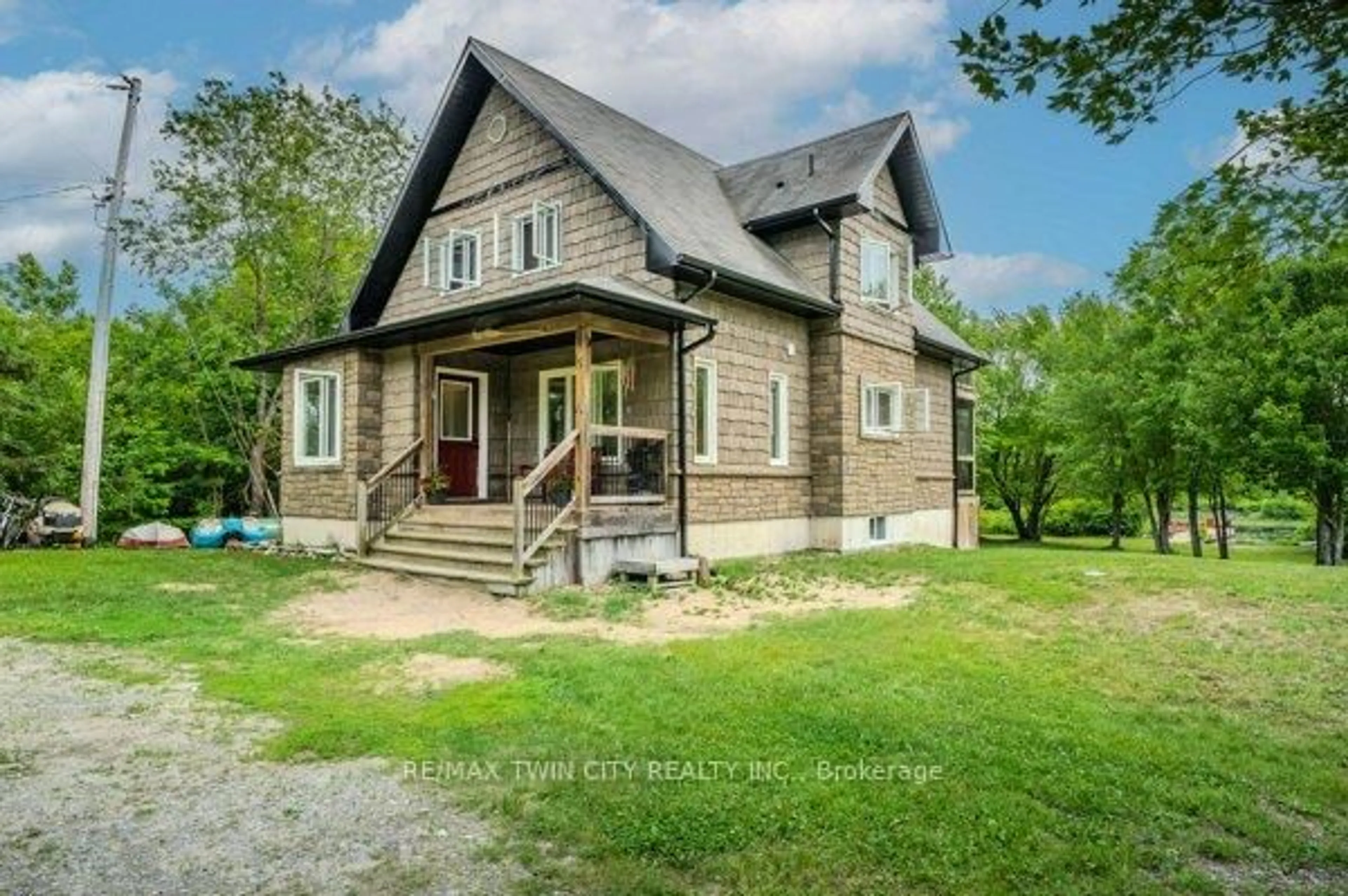 A pic from outside/outdoor area/front of a property/back of a property/a pic from drone, building for 5 Bridge Rd, Magnetawan Ontario P0A 1P0
