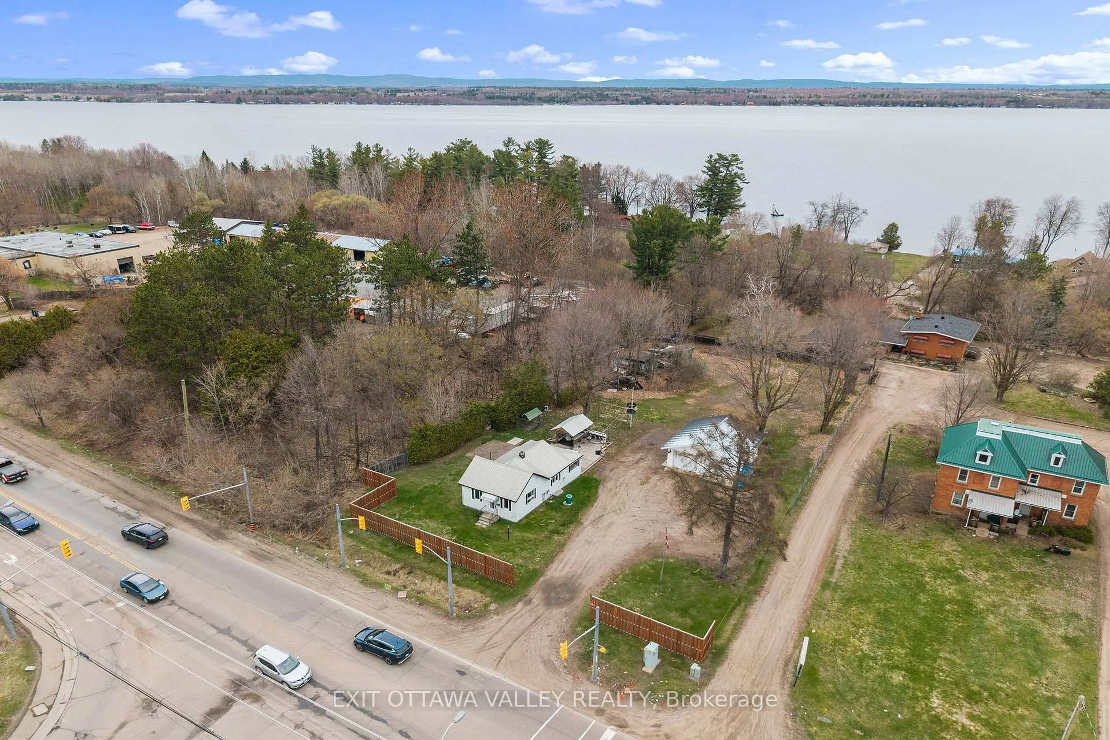 A pic from outside/outdoor area/front of a property/back of a property/a pic from drone, water/lake/river/ocean view for 1165 Pembroke St, Pembroke Ontario K8A 7R4