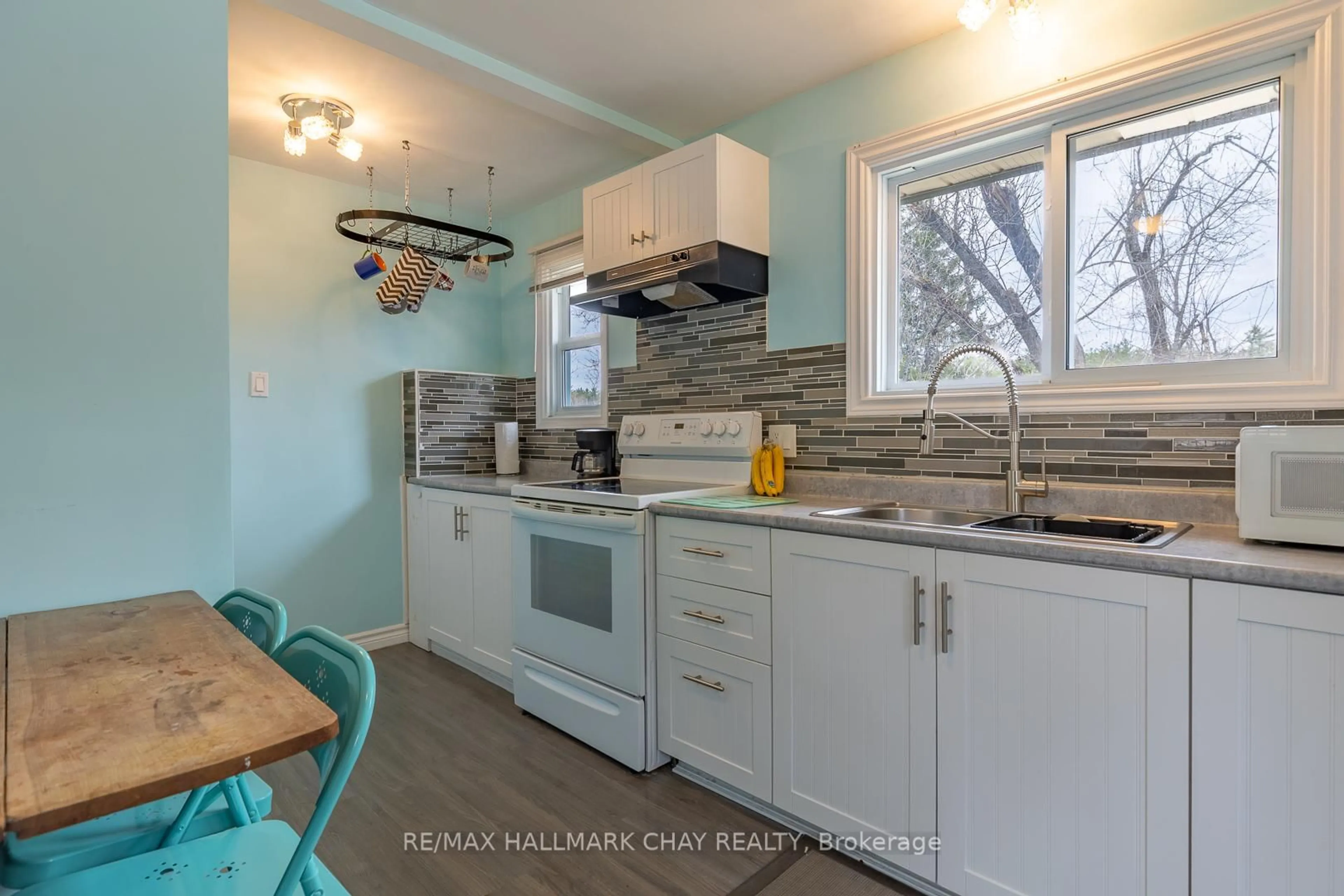 Unknown for 6 Dickson St, Kawartha Lakes Ontario K0M 2A0