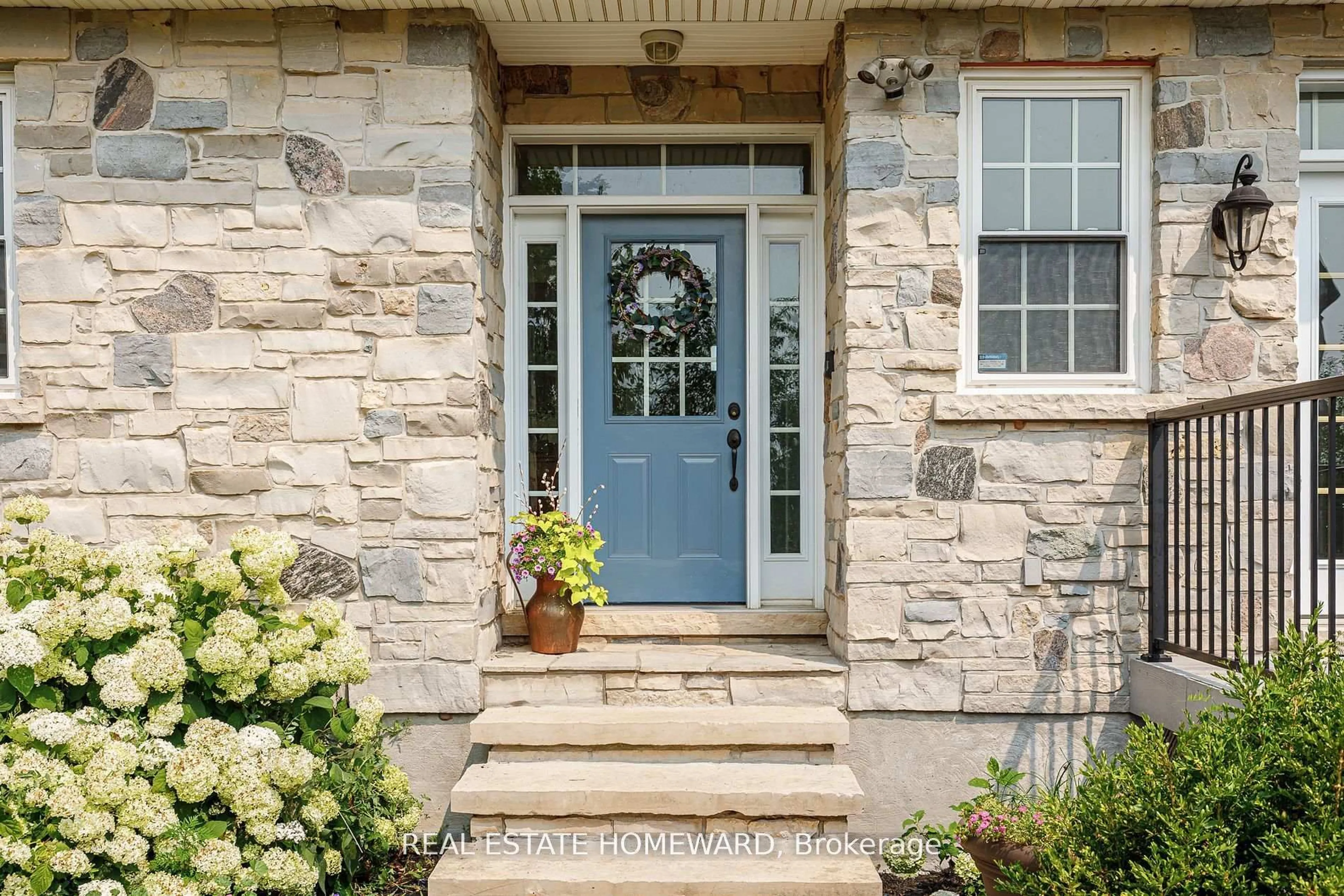 Indoor entryway for 137295 GREY ROAD 12, Meaford Ontario N4L 1W6