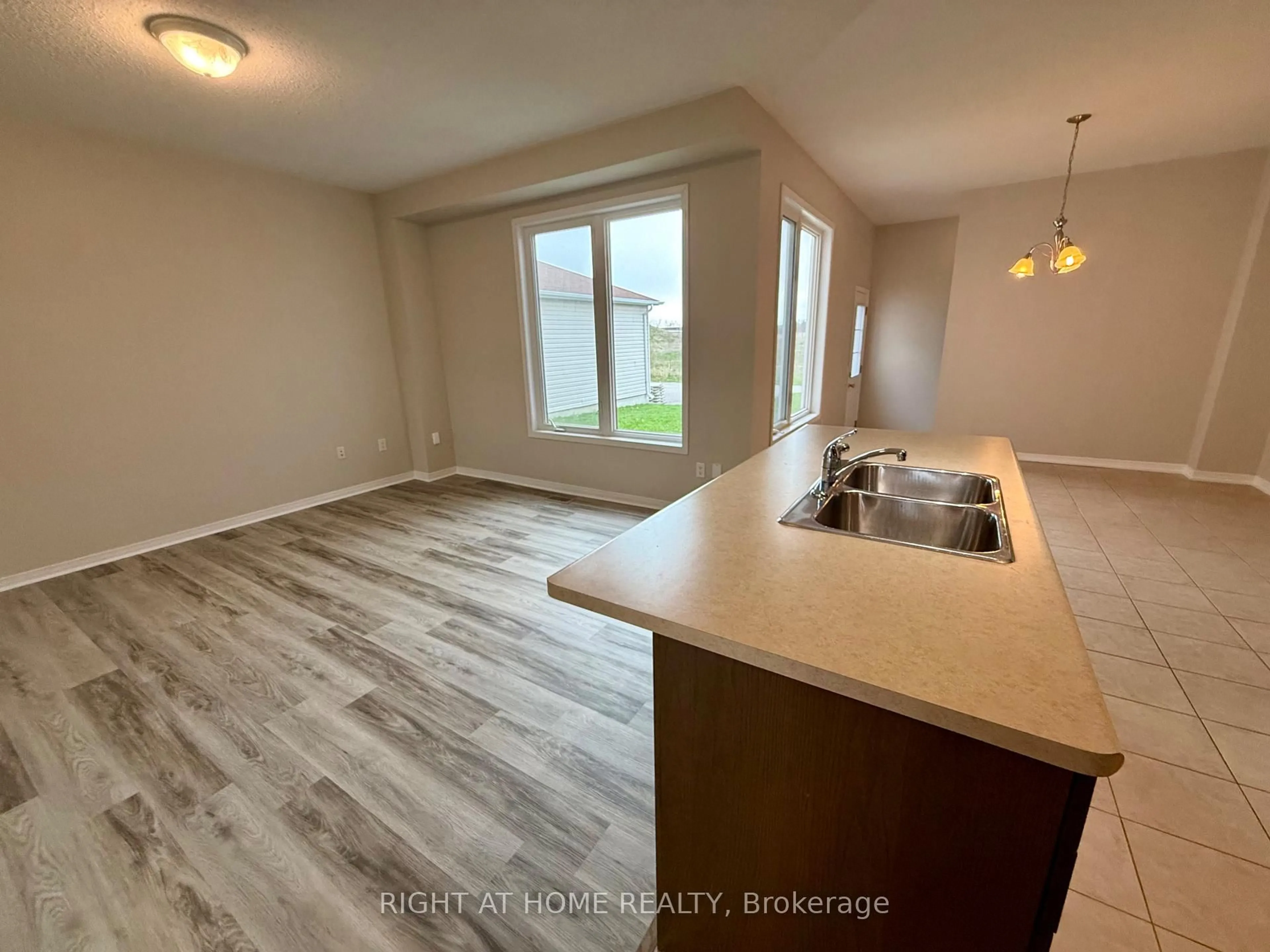 Open concept kitchen, unknown for 780 Carlisle St, Cobourg Ontario K9A 4J7