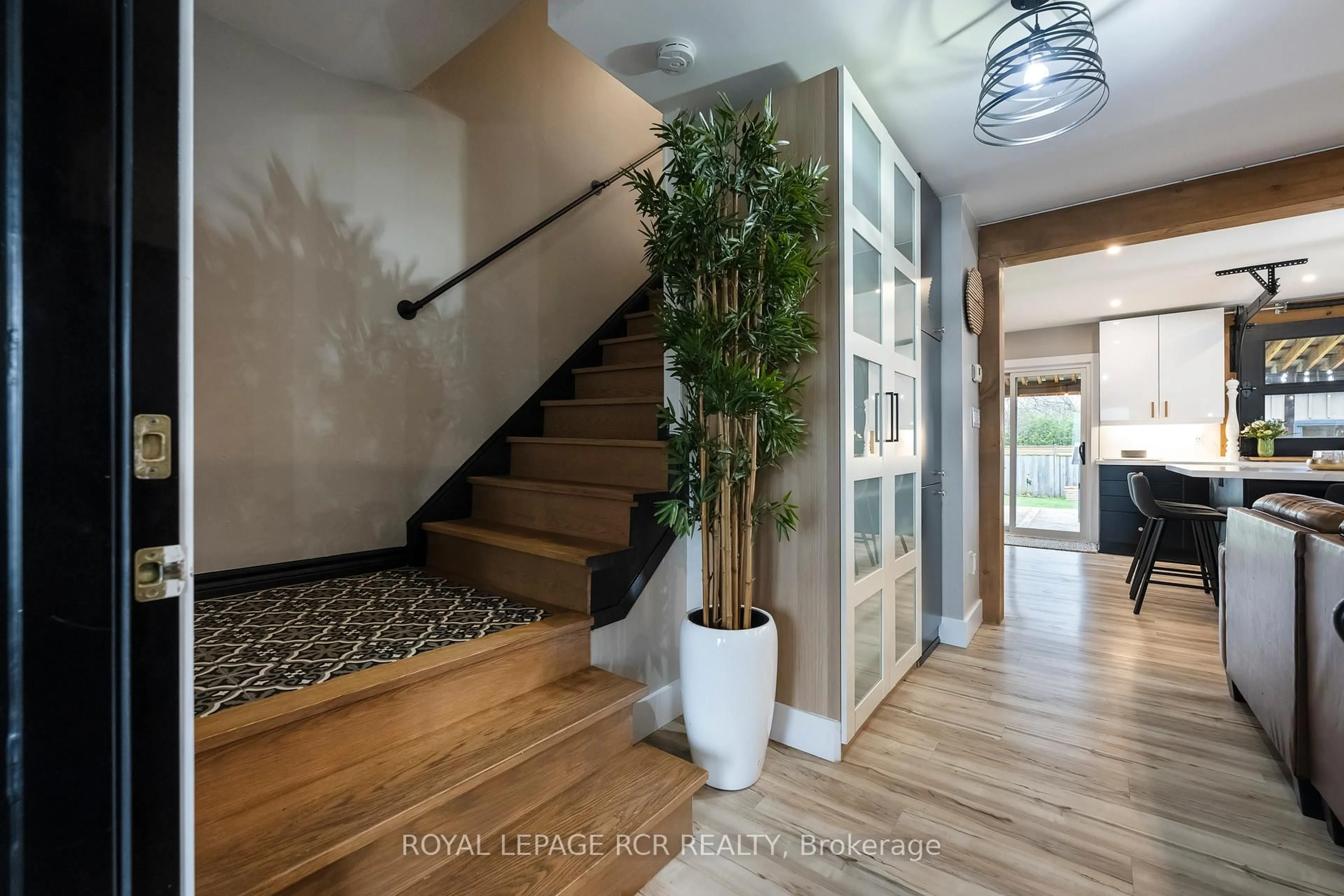 Indoor entryway for 2 Grand Cres, East Garafraxa Ontario L9W 7L6