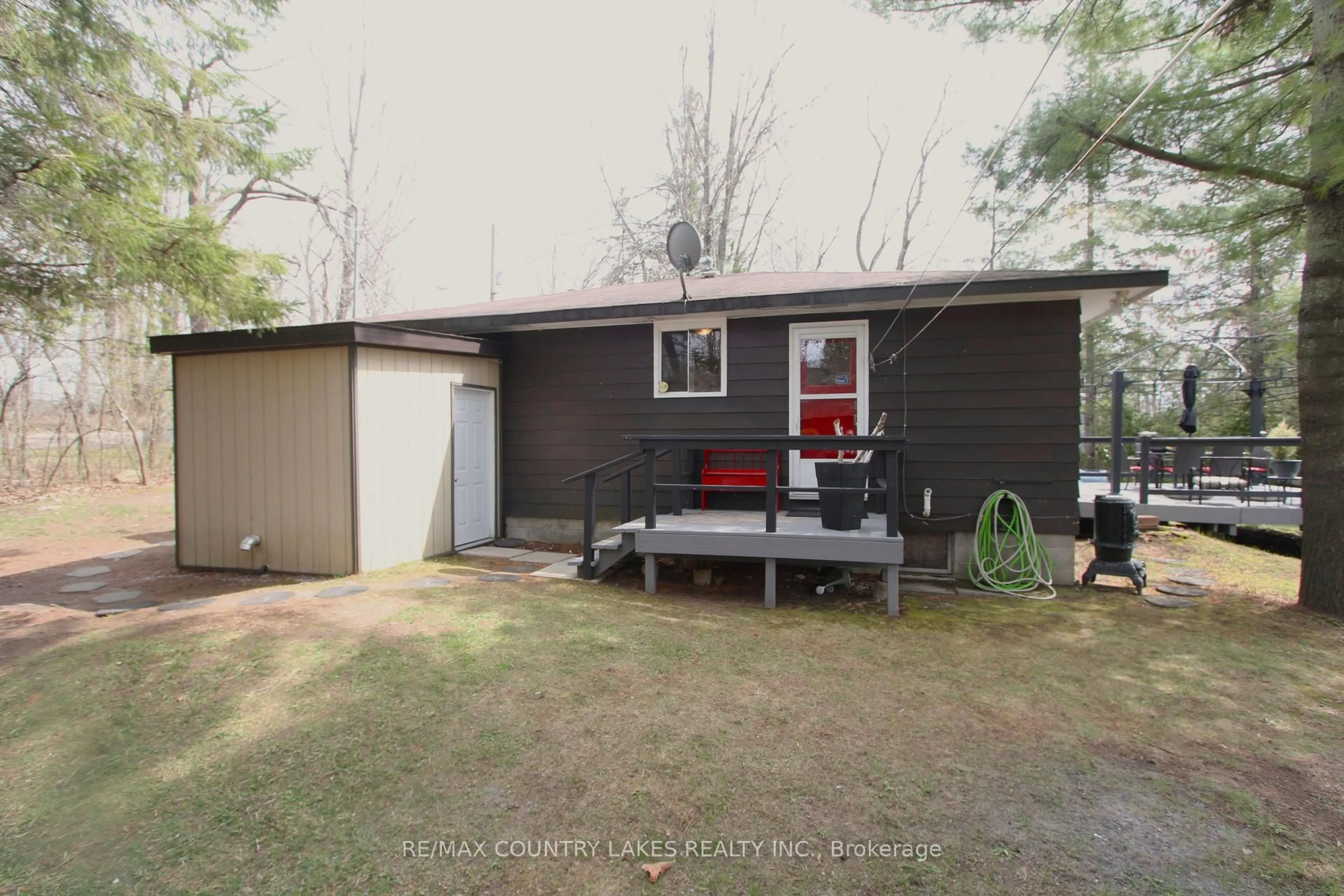 Shed for 31 Hillcrest Ave, Kawartha Lakes Ontario K0M 2B0