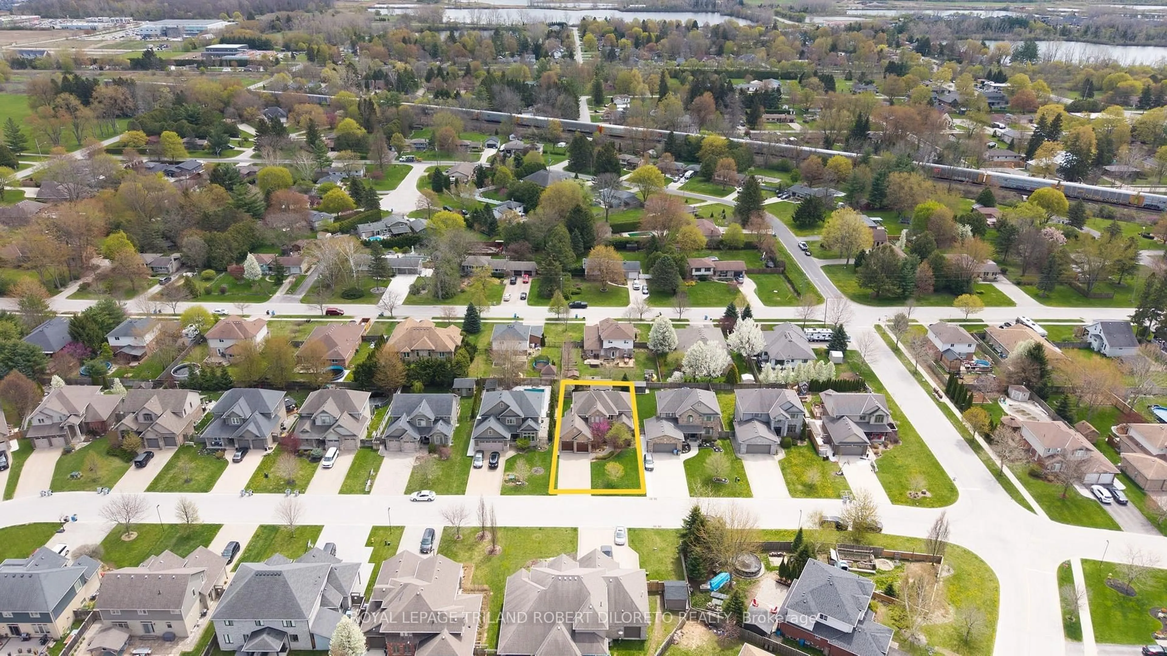 A pic from outside/outdoor area/front of a property/back of a property/a pic from drone, unknown for 56 Fieldstone Cres, Middlesex Centre Ontario N0L 1R0