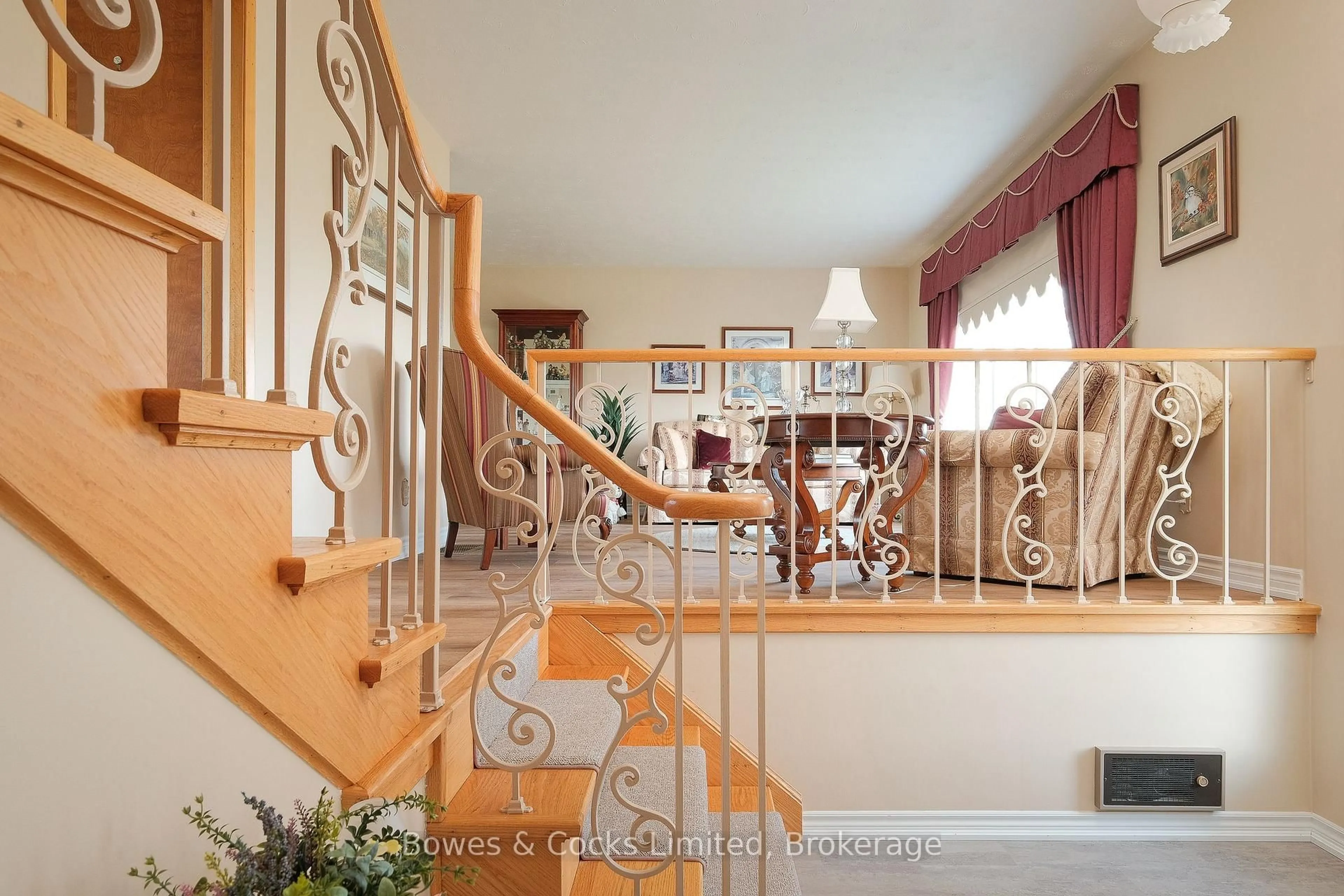 Indoor foyer for 952 3rd Line, Otonabee-South Monaghan Ontario K9J 6Y3