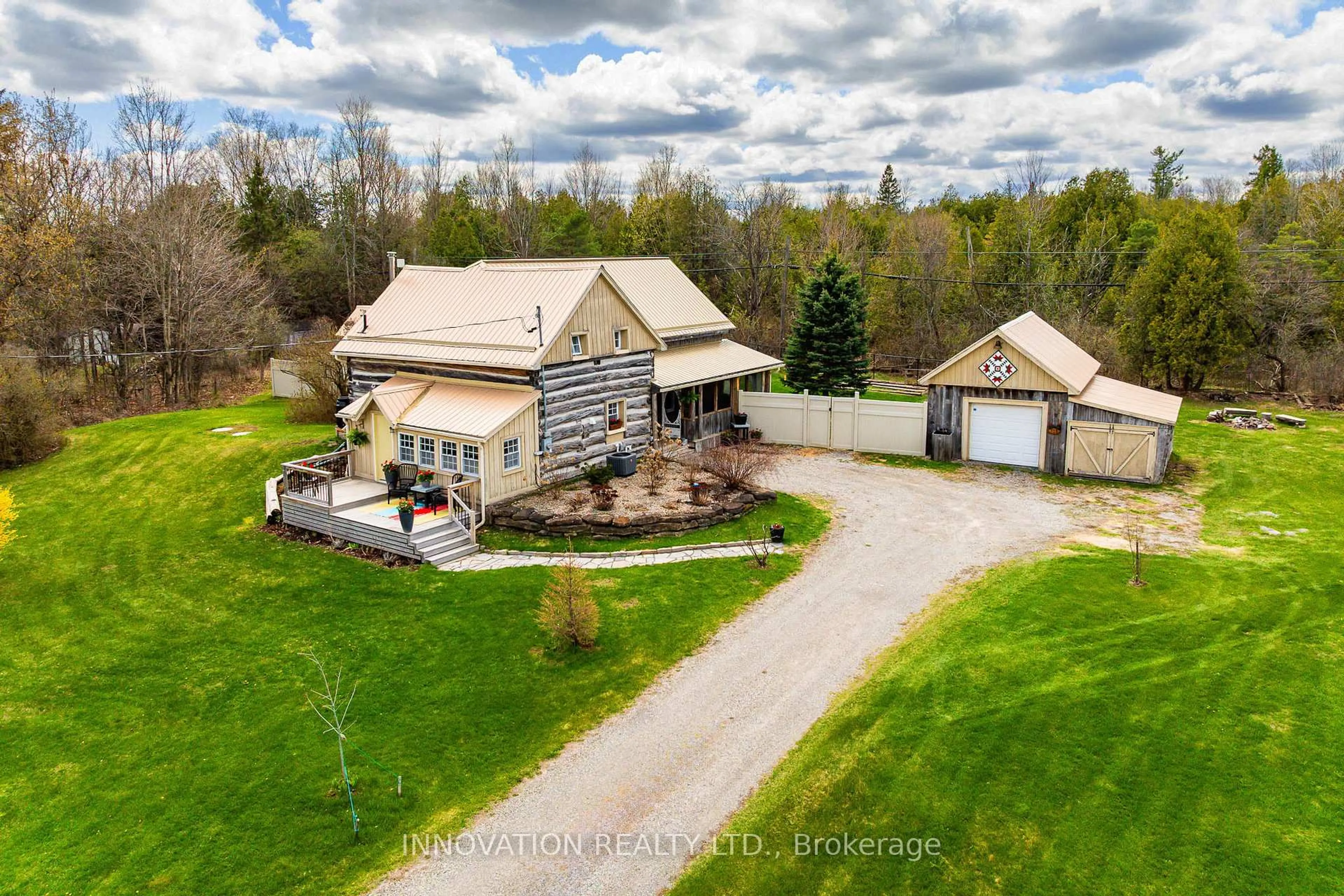 A pic from outside/outdoor area/front of a property/back of a property/a pic from drone, unknown for 9585 15 Highway, Franktown Ontario K7A 0K3