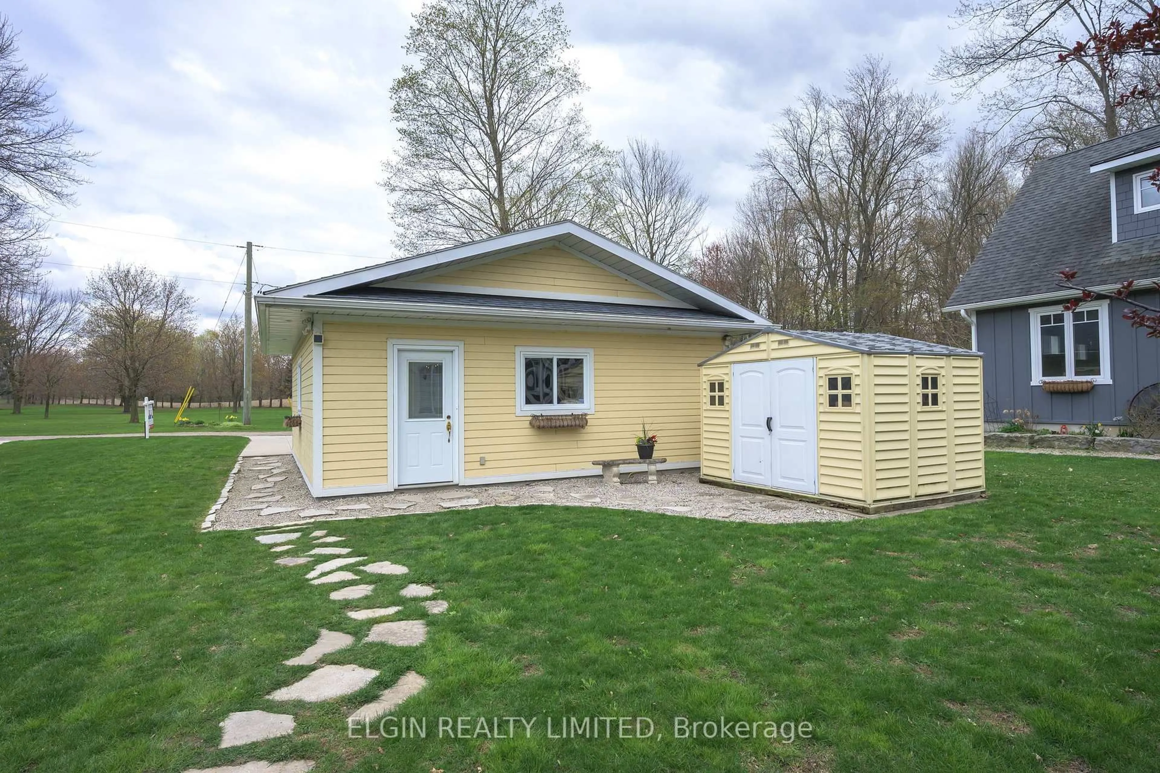 Home with vinyl exterior material, street for 283 Mank St, Zorra Ontario N0M 2G0