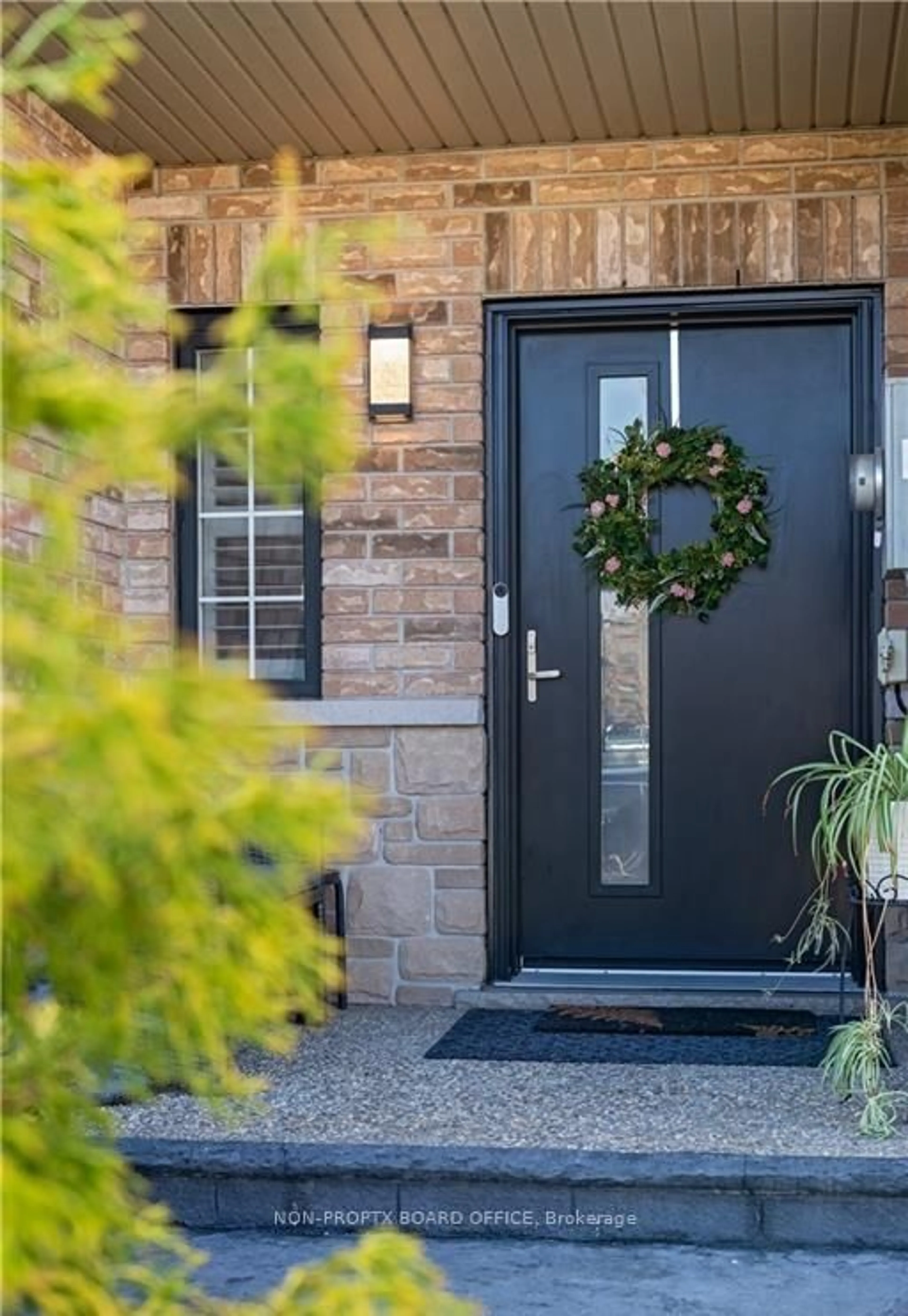Indoor entryway for 247 Southbrook Dr, Hamilton Ontario L0R 1C0