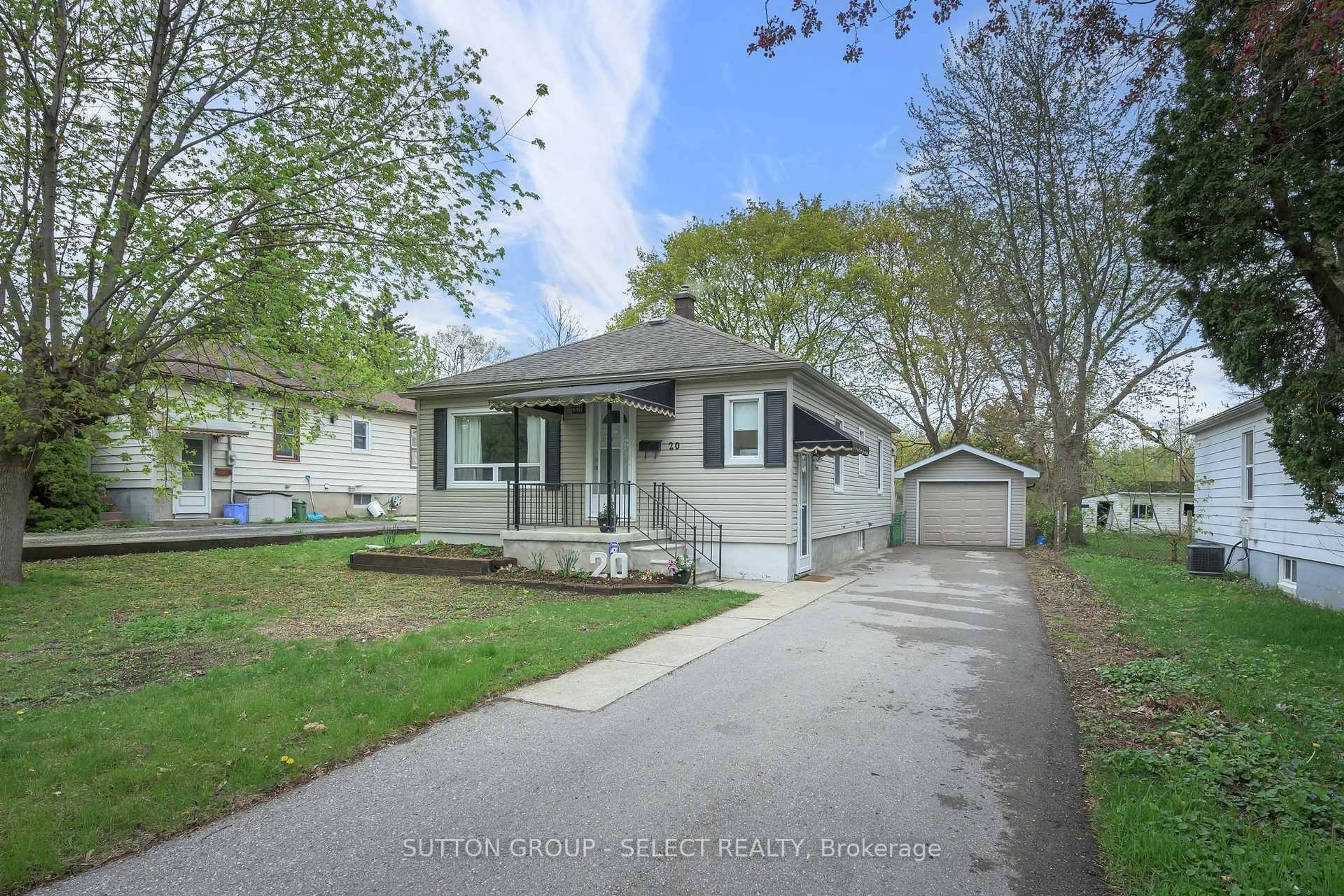 A pic from outside/outdoor area/front of a property/back of a property/a pic from drone, street for 20 Coventry Ave, London East Ontario N5W 1C3