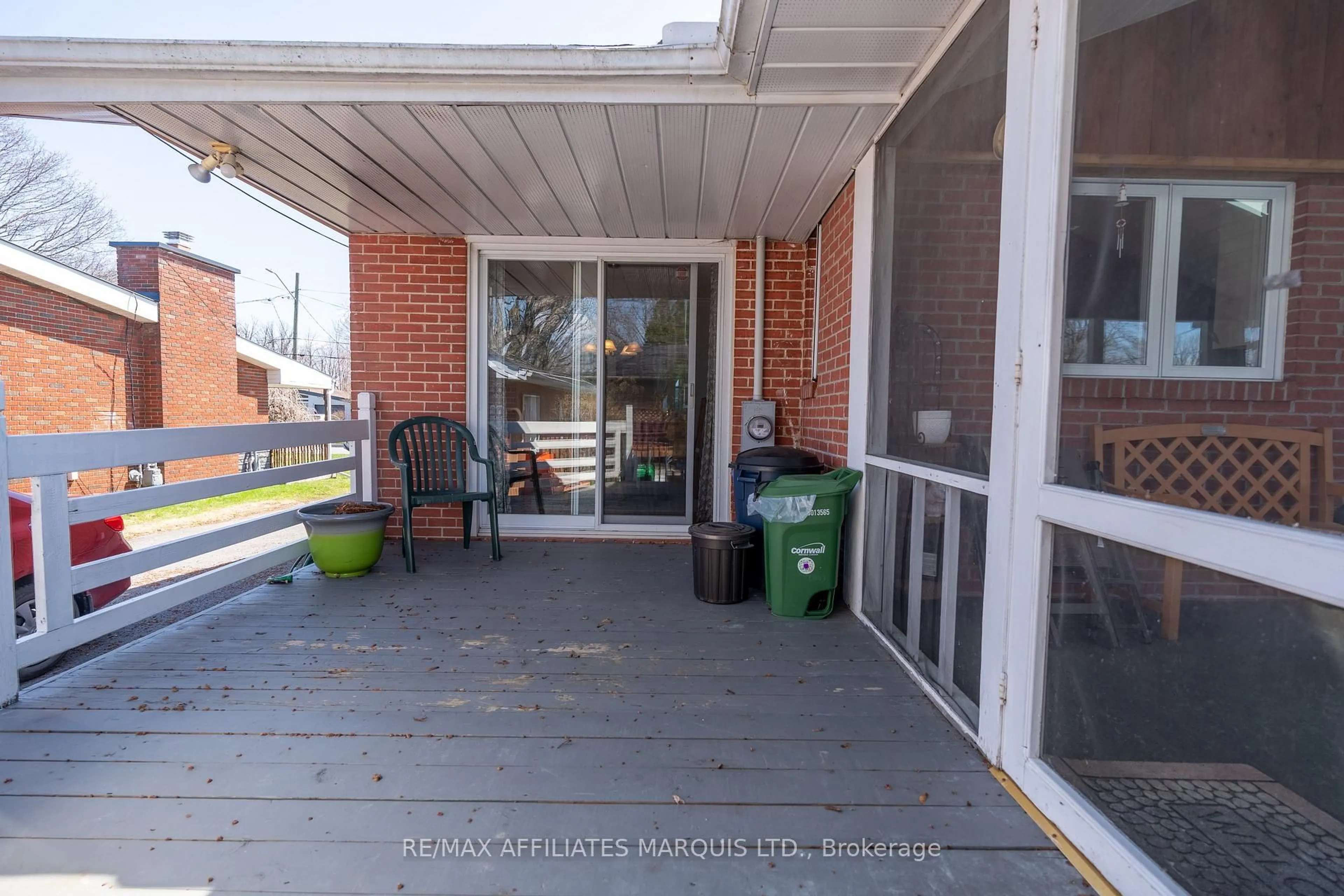Patio, street for 1407 Boyd St, Cornwall Ontario K6J 1X2