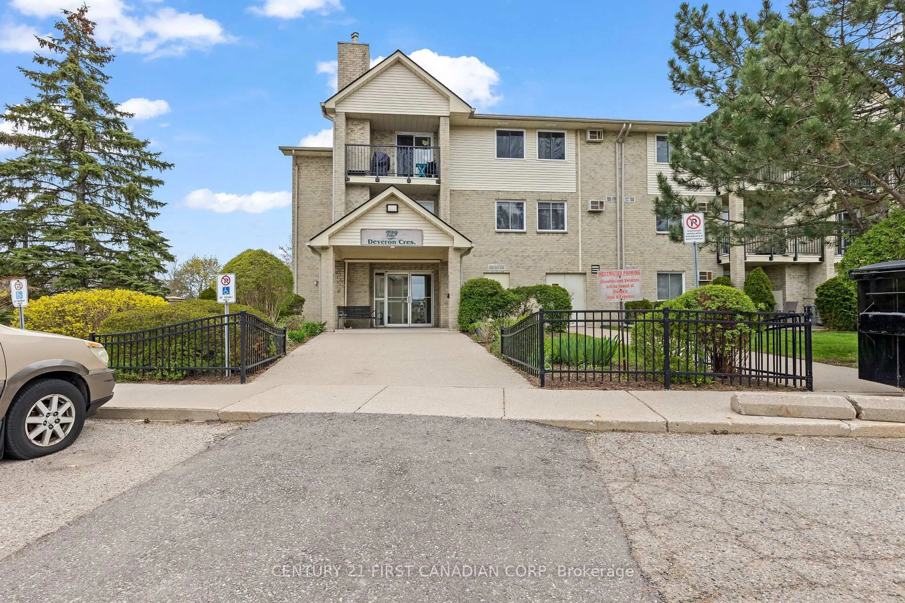 Unknown for 729 Deveron Cres #109, London South Ontario N5Z 4X5