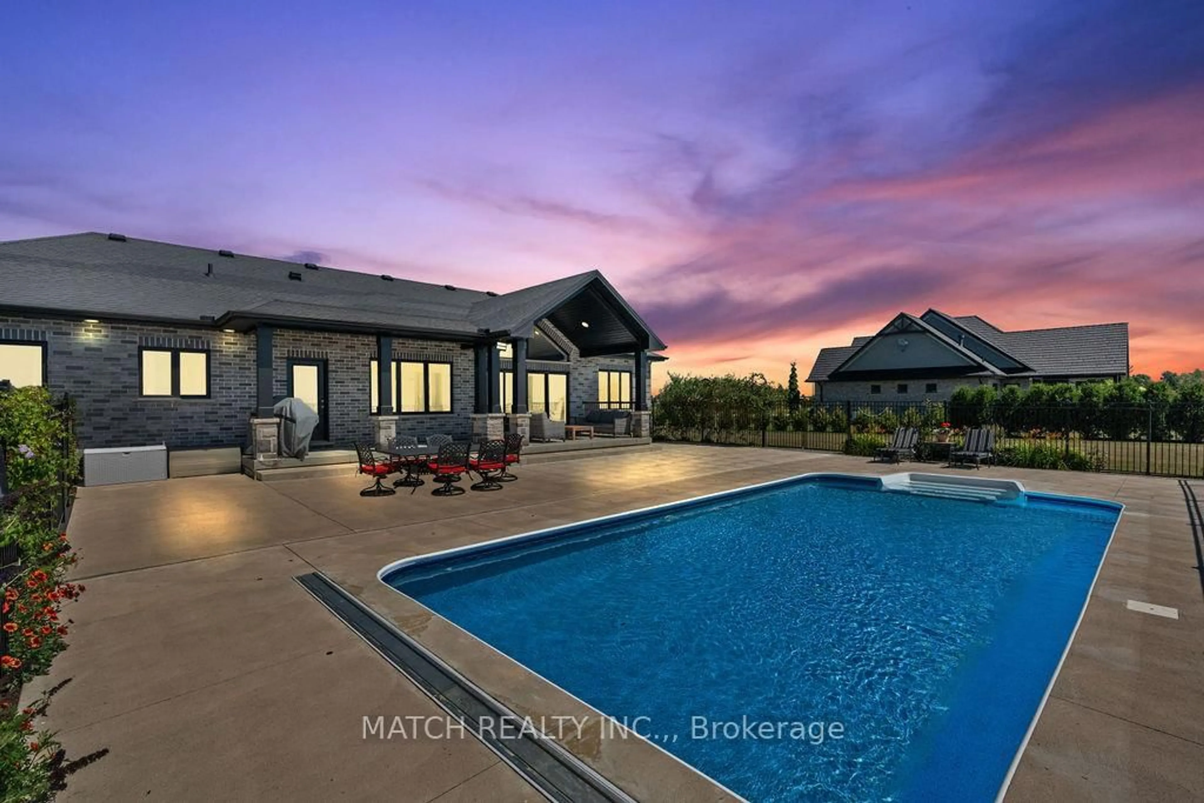 Pool for 5482 Talbot Tr, Chatham-Kent Ontario N0P 1W0