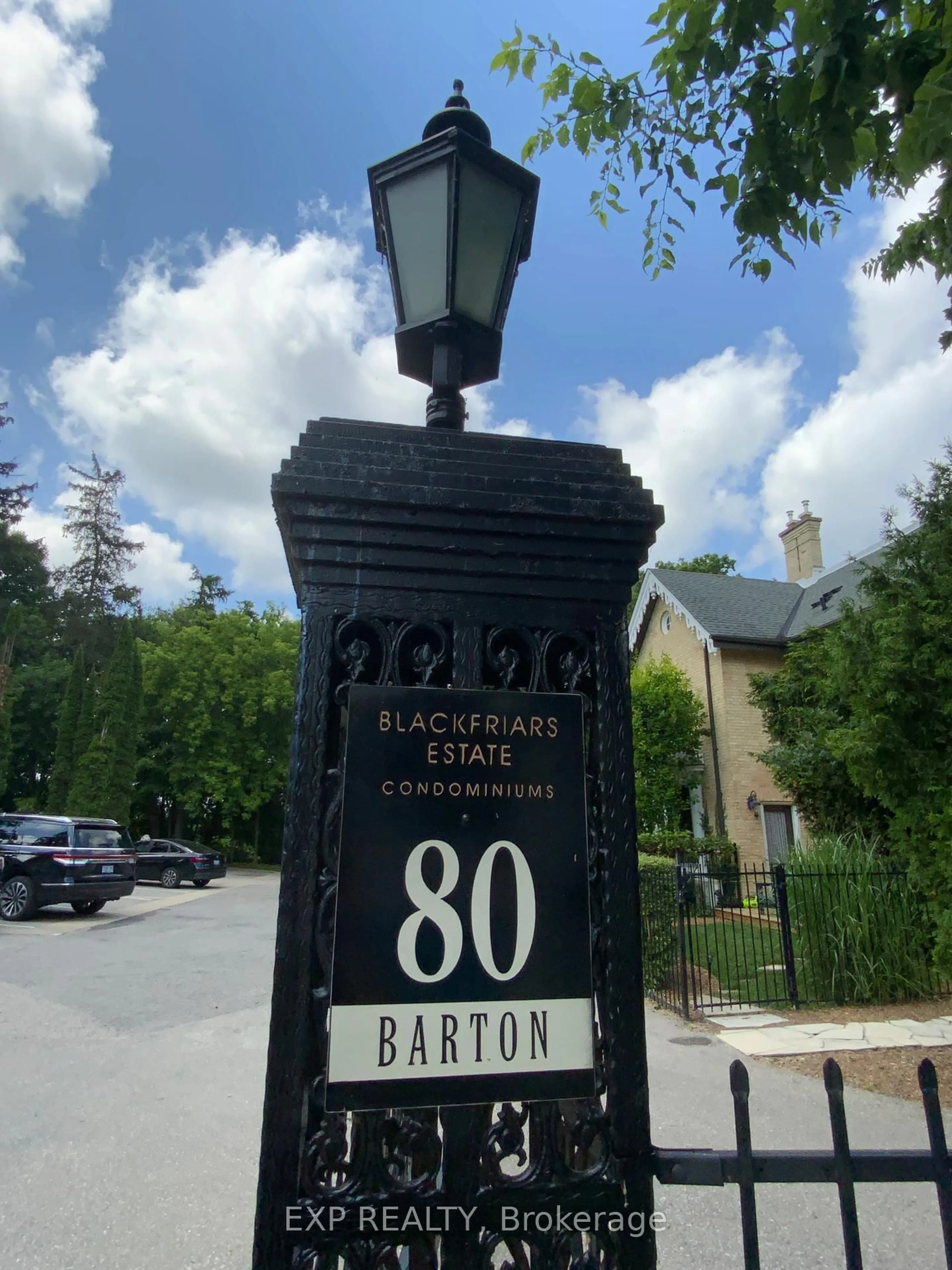 Patio, street for 80 Barton St #3, London East Ontario N6A 1N2