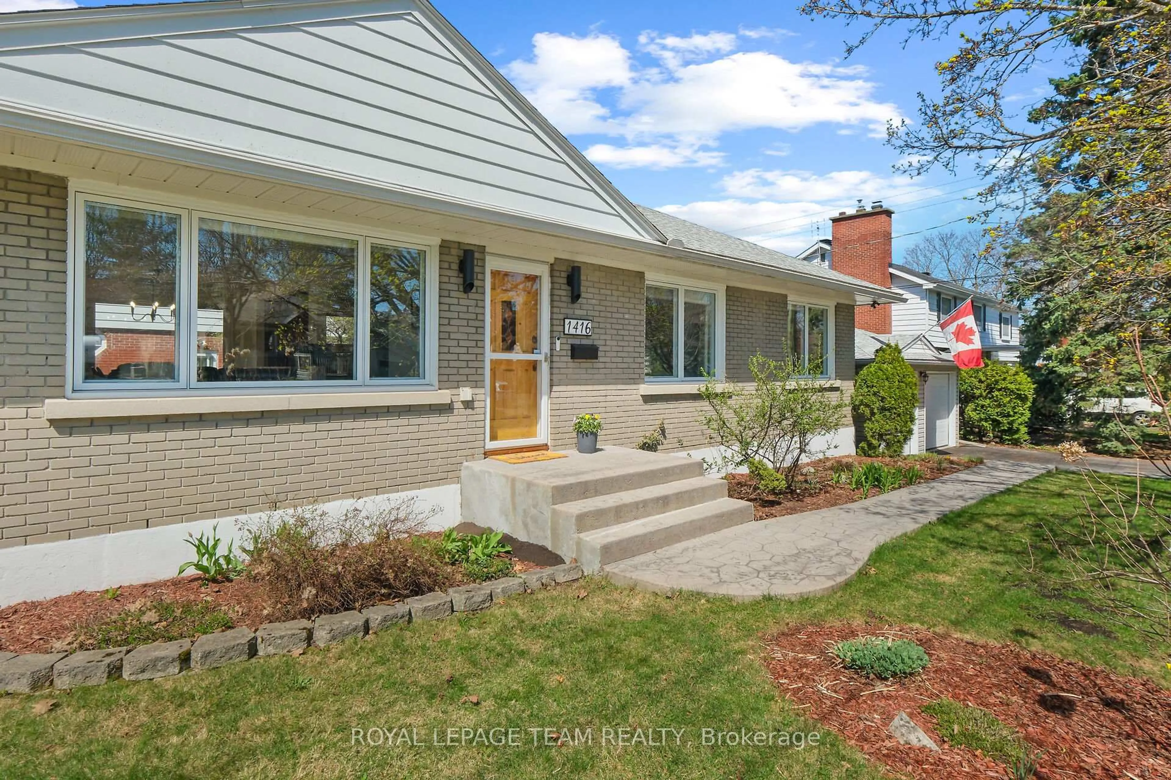 Home with brick exterior material, street for 1416 Cavendish Rd, Ottawa Ontario K1H 6C2