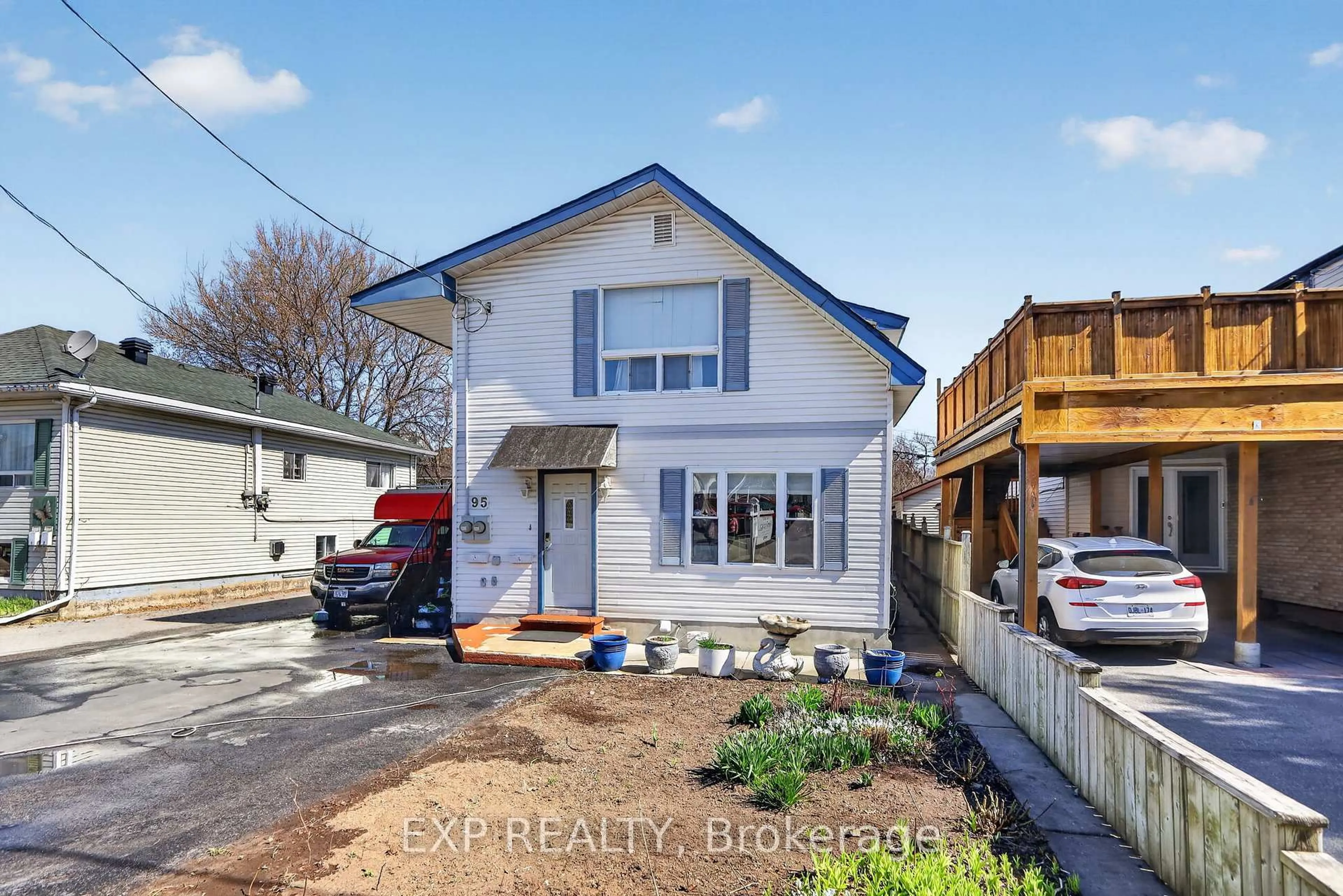 Unknown for 95 Ste Cecile St, Ottawa Ontario K1L 5L4