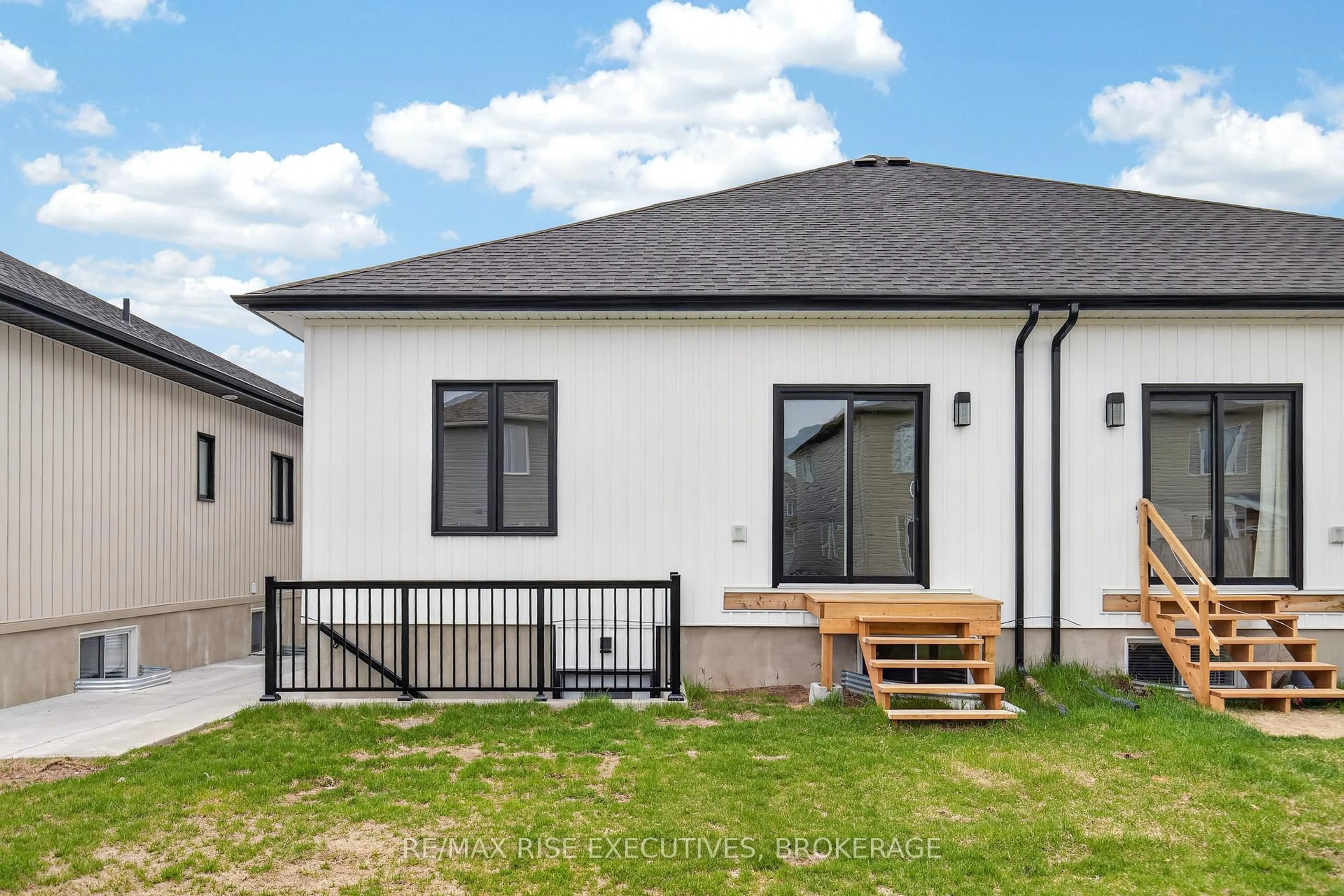 Home with vinyl exterior material, street for 51 Potter Dr, Bissett Creek Ontario K0H 2H0