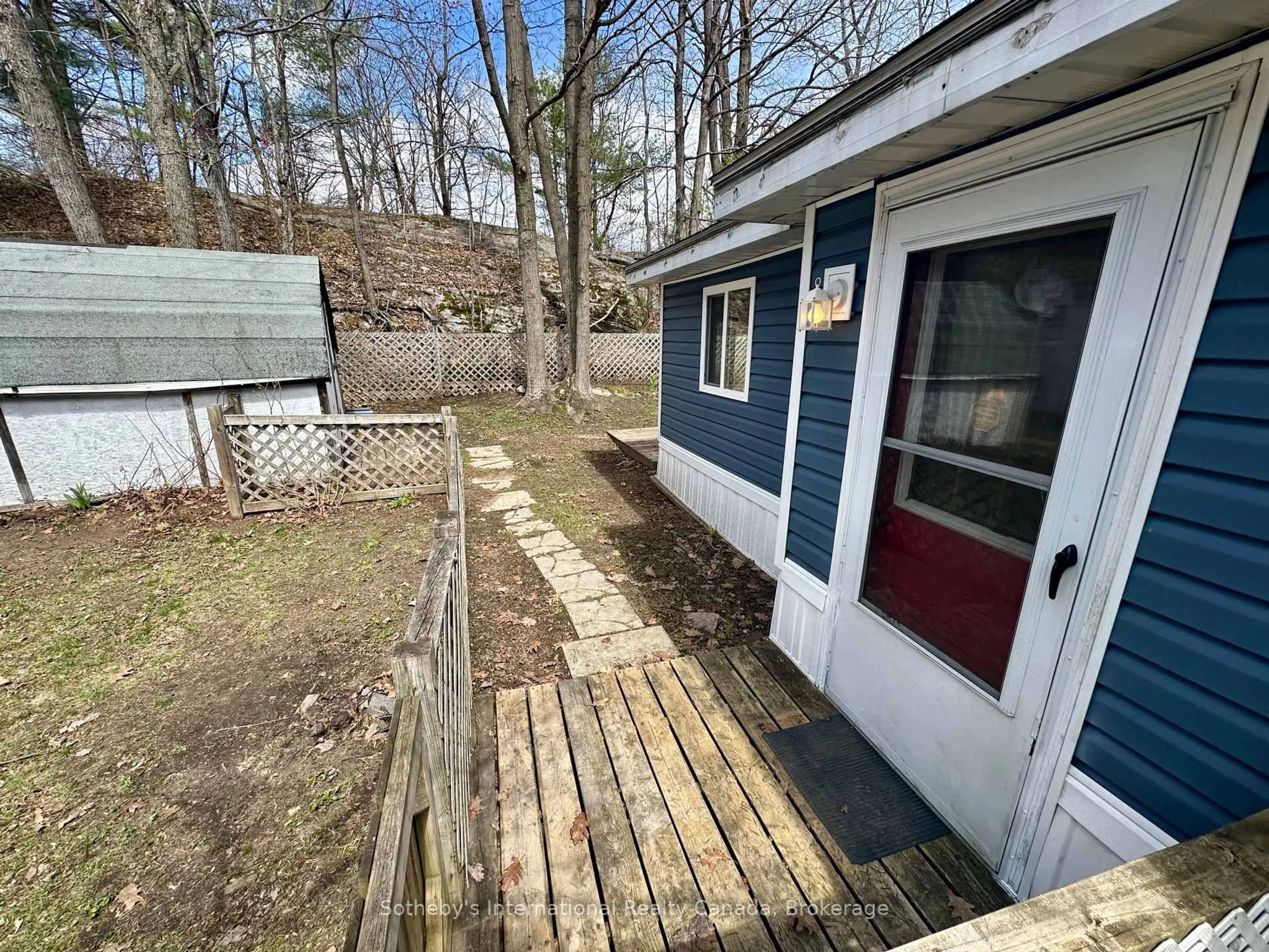 Shed for 1007 Racoon Rd #75, Gravenhurst Ontario P1P 1R1