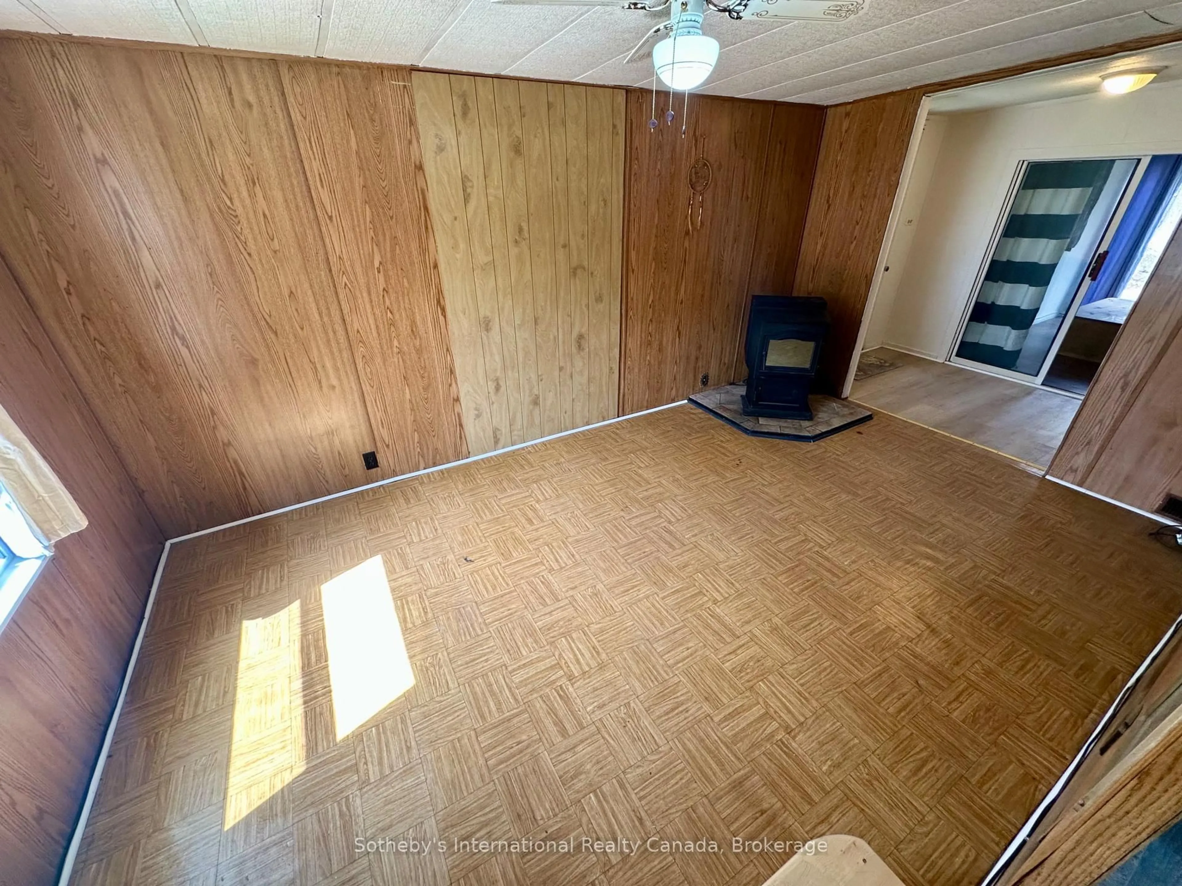 A pic of a room for 1007 Racoon Rd #75, Gravenhurst Ontario P1P 1R1