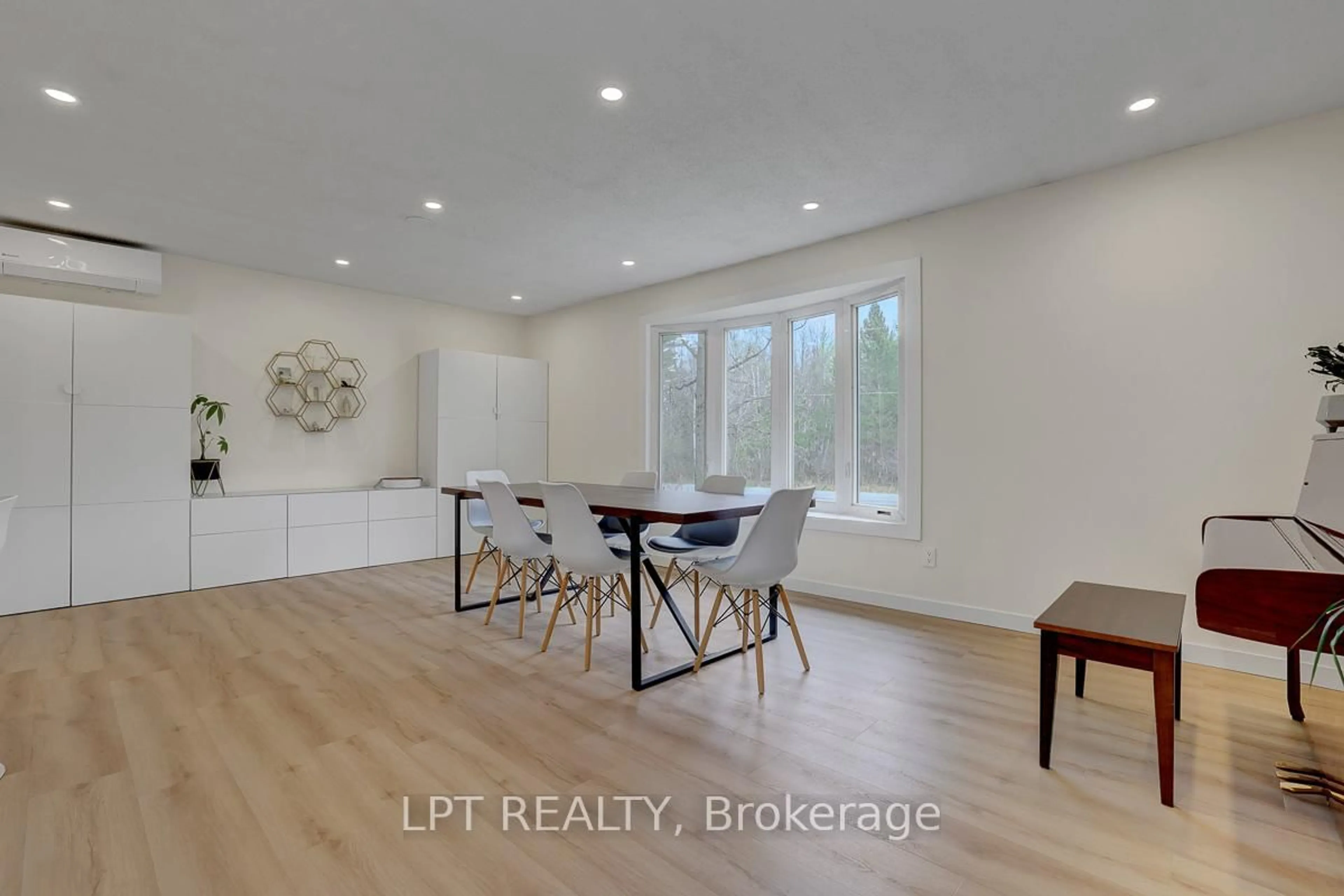 A pic of a room for 4566 4th Concession Rd, Augusta Ontario K0E 1T0