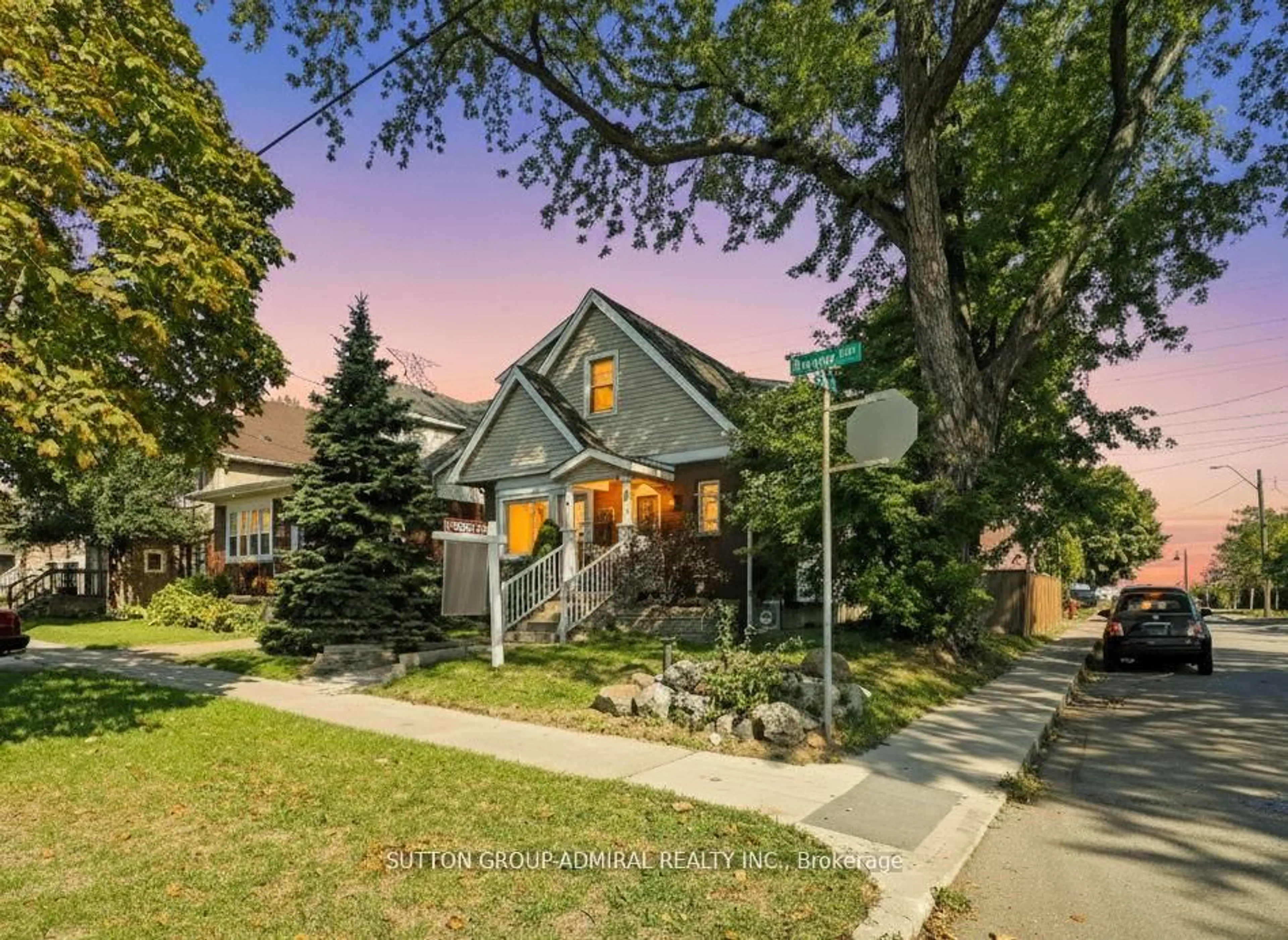 Unknown for 365 Beach Blvd, Hamilton Ontario L8H 6W6