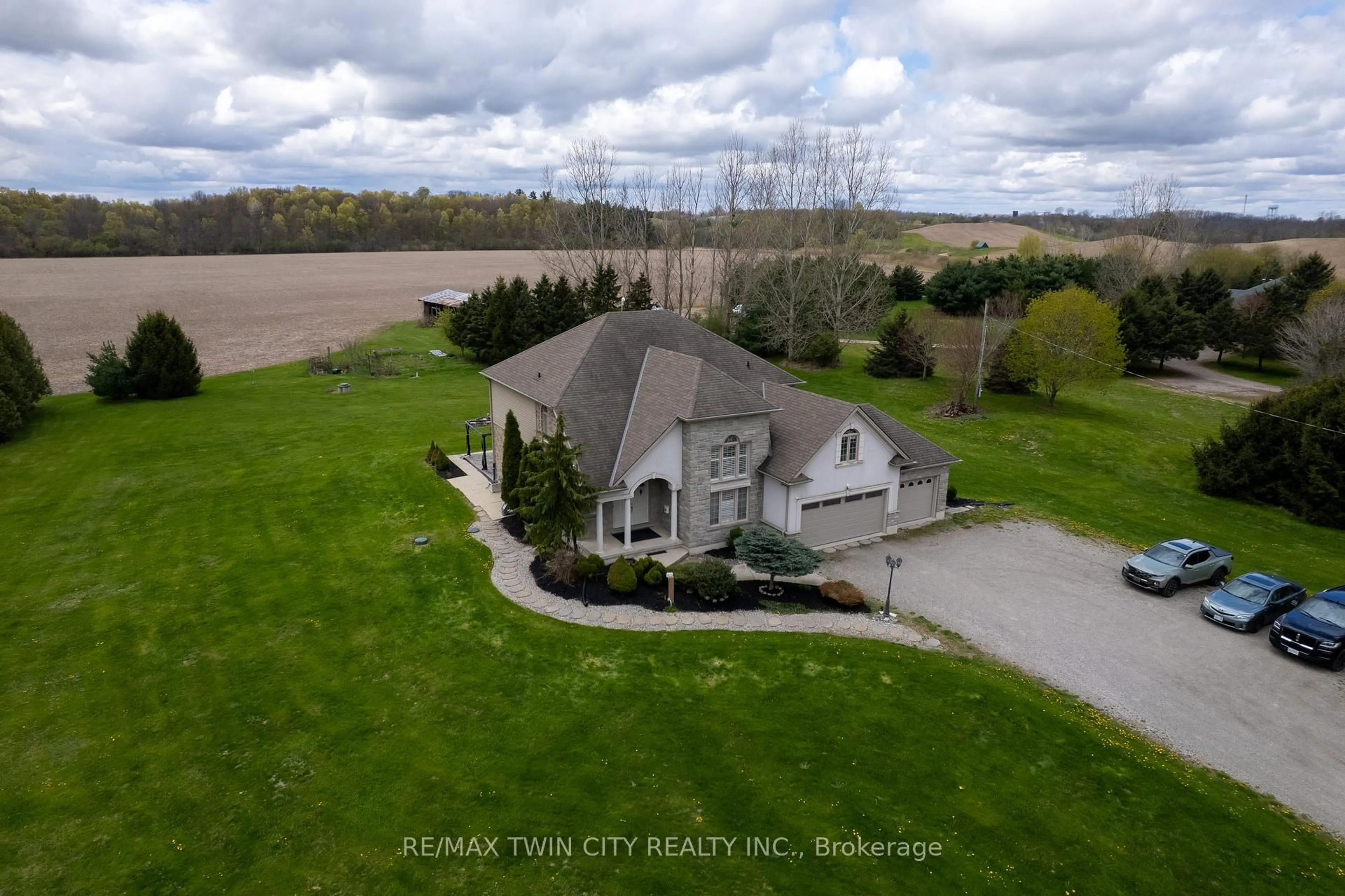 A pic from outside/outdoor area/front of a property/back of a property/a pic from drone, water/lake/river/ocean view for 95 BRANT SCHOOL Rd, Brant Ontario N3T 5L4