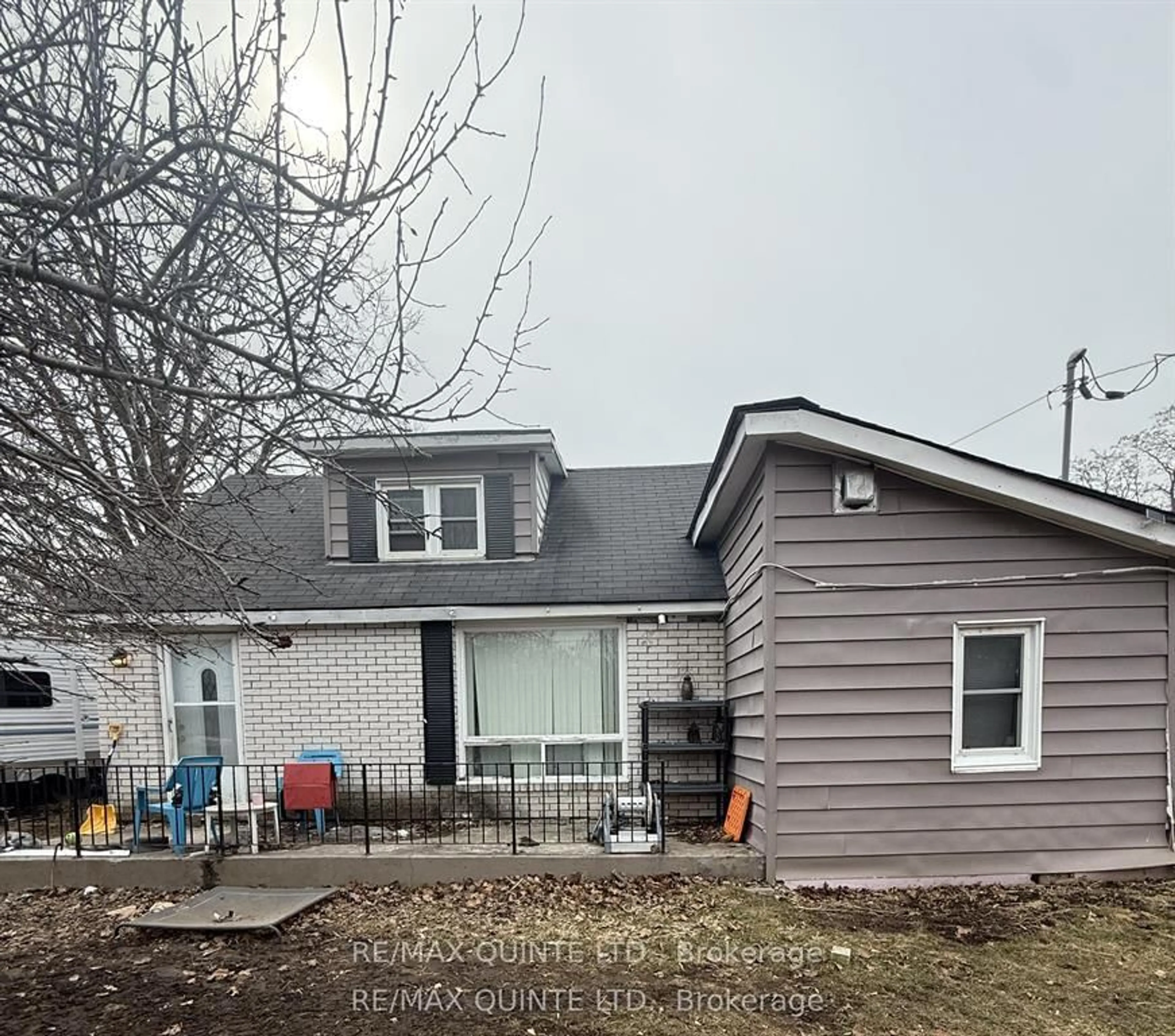 Home with vinyl exterior material, unknown for 41 Lane Cres, Belleville Ontario K8N 4Z4
