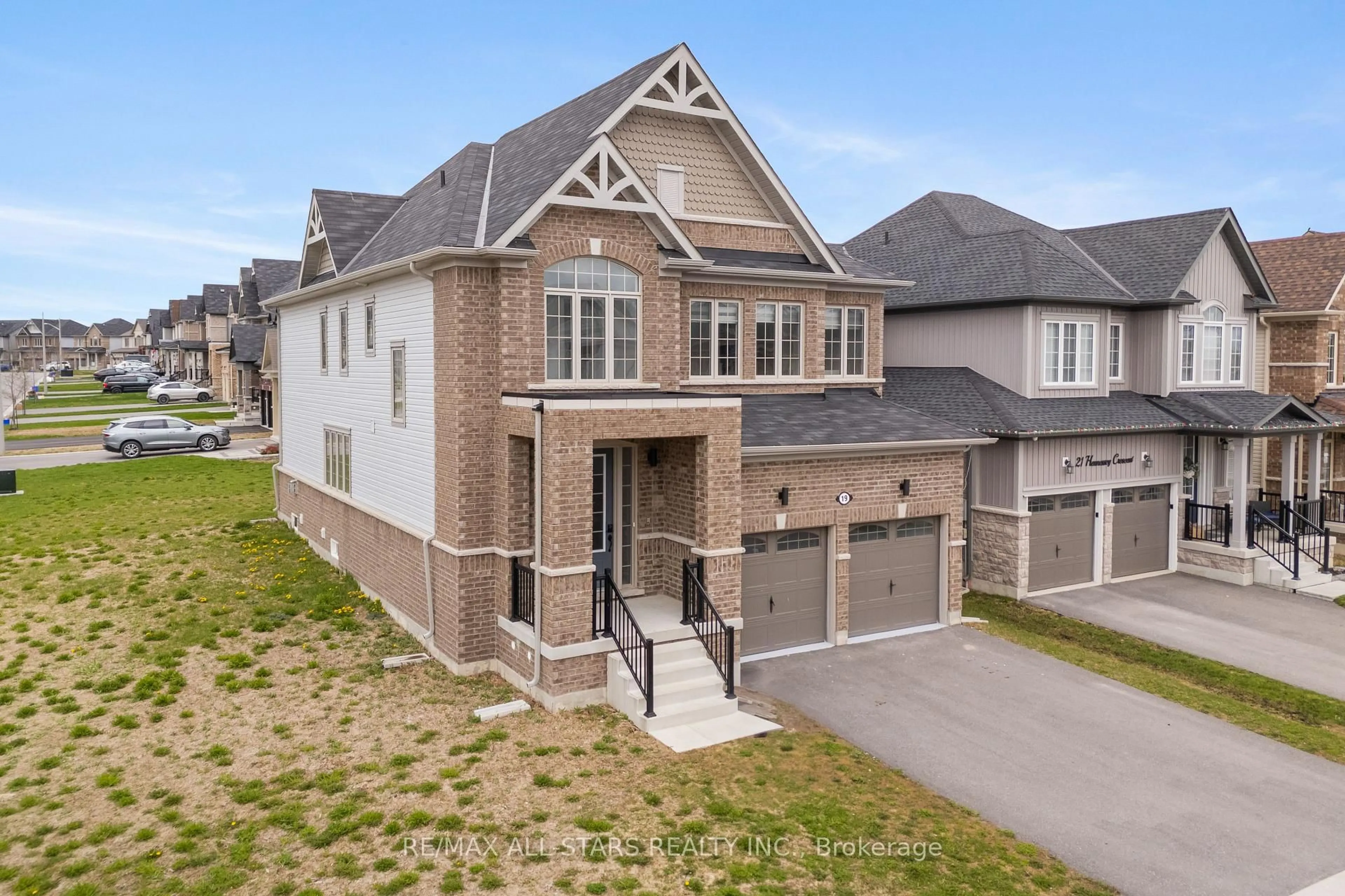 A pic from outside/outdoor area/front of a property/back of a property/a pic from drone, street for 19 Hennessey Cres, Kawartha Lakes Ontario K9V 0P2