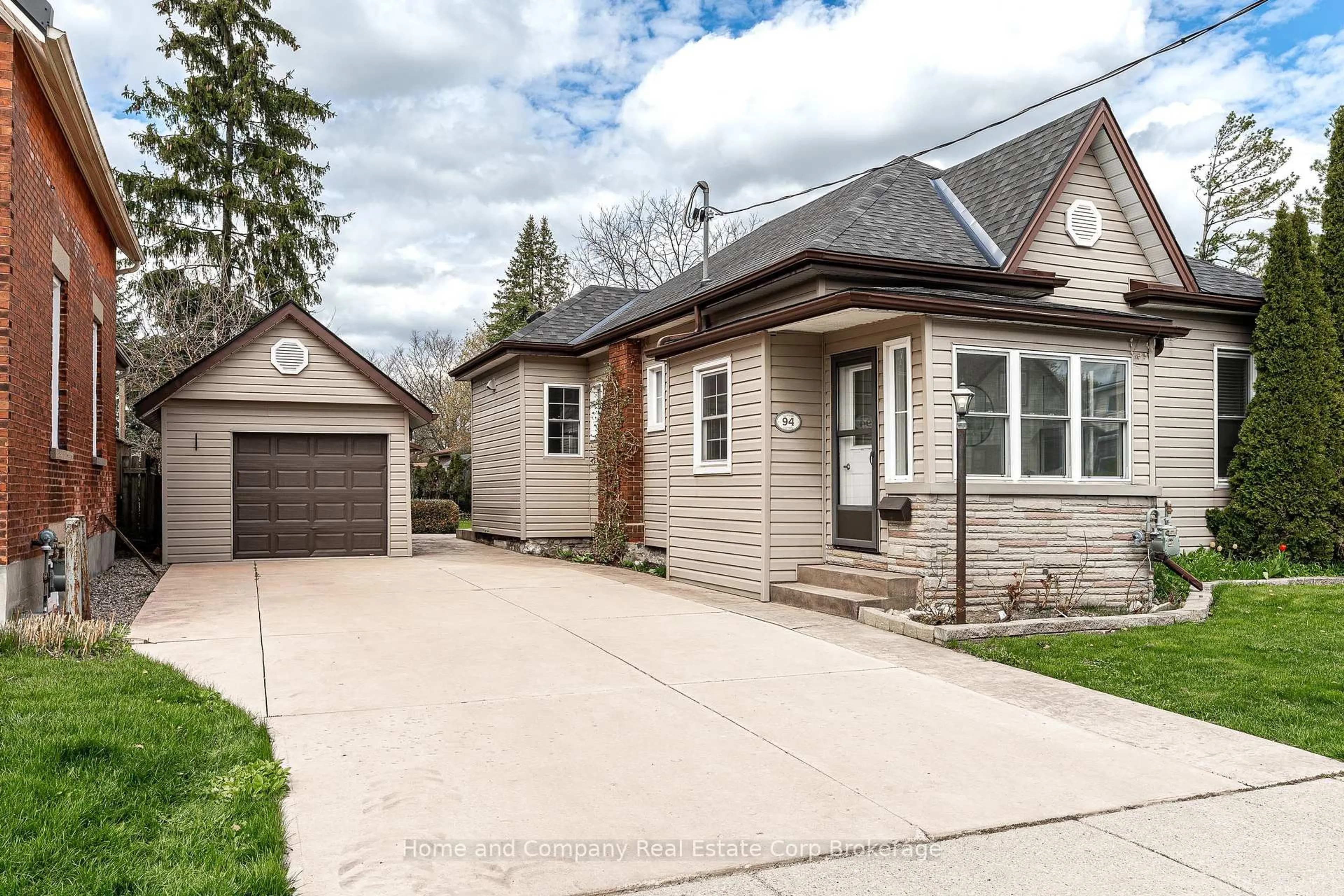 Unknown for 94 Milton St, Stratford Ontario N5A 3V1
