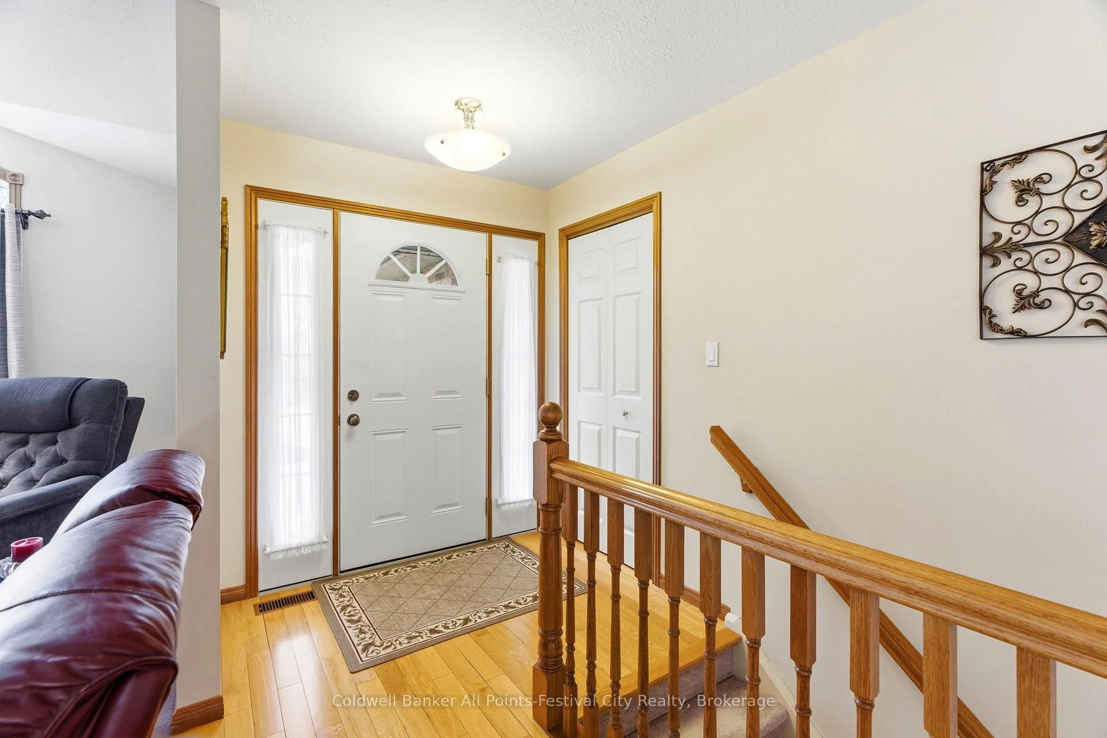 Indoor entryway for 55 Park Lane, West Perth Ontario N0K 1N0