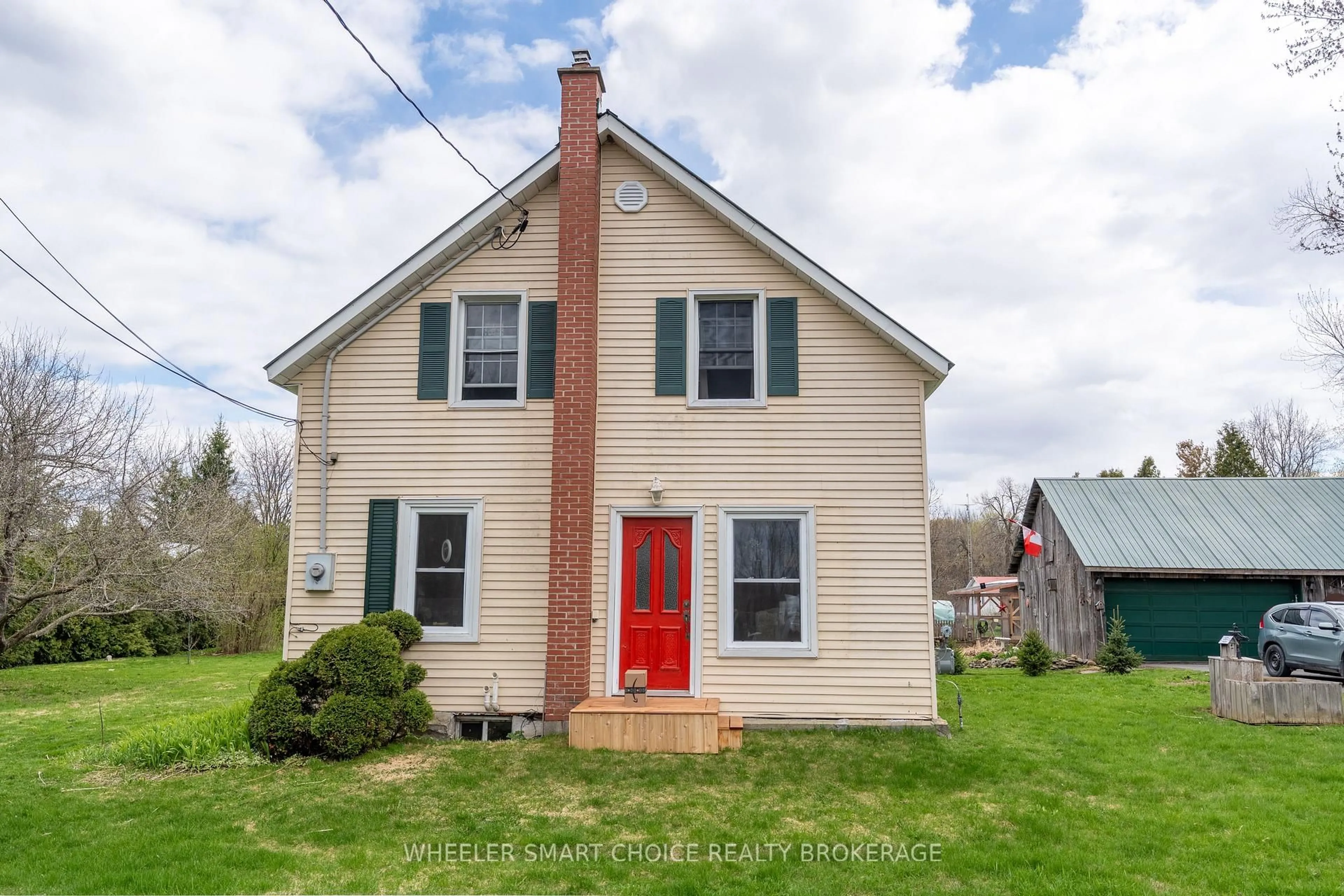 Home with vinyl exterior material, street for 15338 Colonial Dr, South Stormont Ontario K0C 1M0