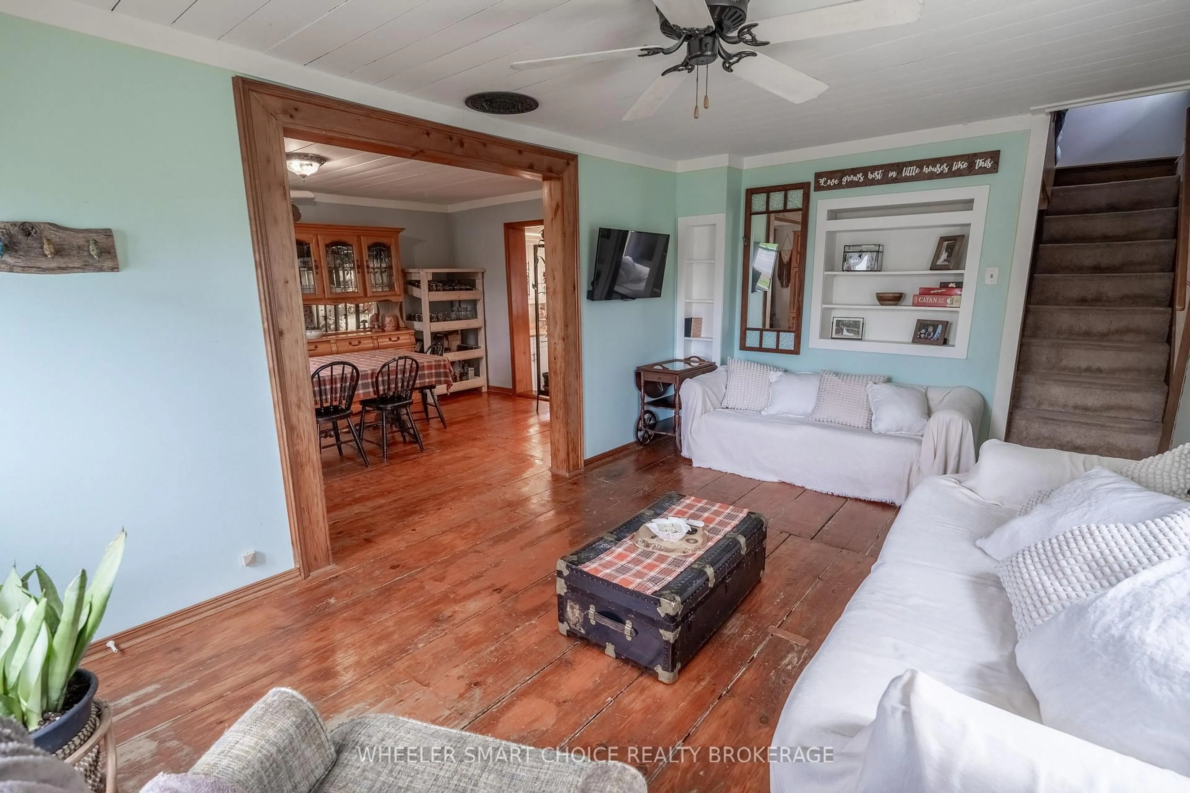 Living room with furniture, unknown for 15338 Colonial Dr, South Stormont Ontario K0C 1M0
