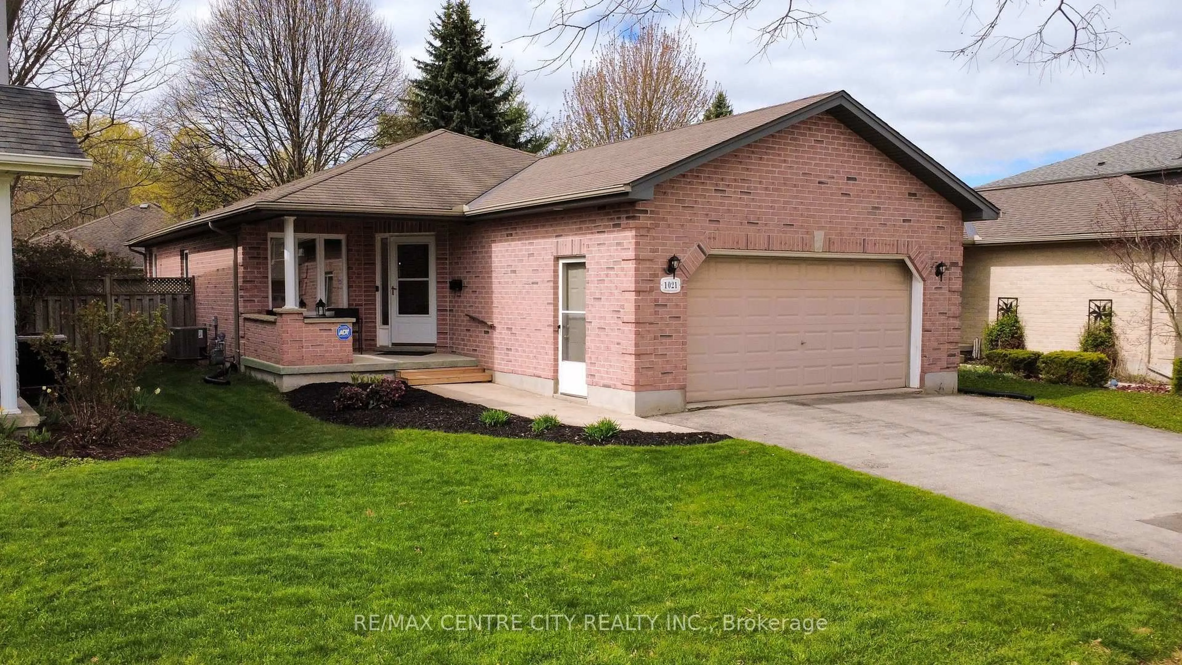 Home with brick exterior material, street for 1021 South Wenige Dr, London North Ontario N5X 4G4