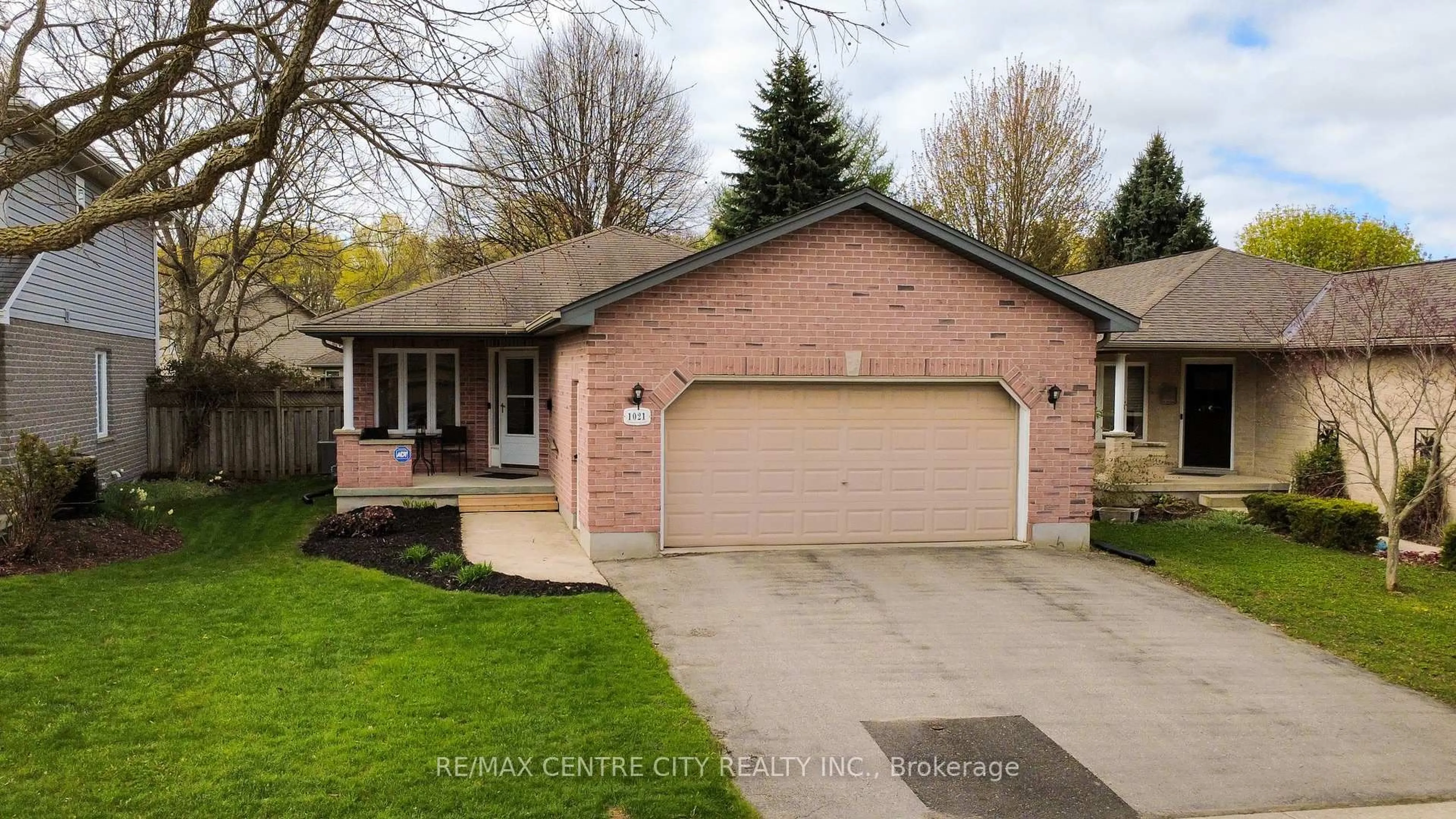 Home with brick exterior material, street for 1021 South Wenige Dr, London North Ontario N5X 4G4