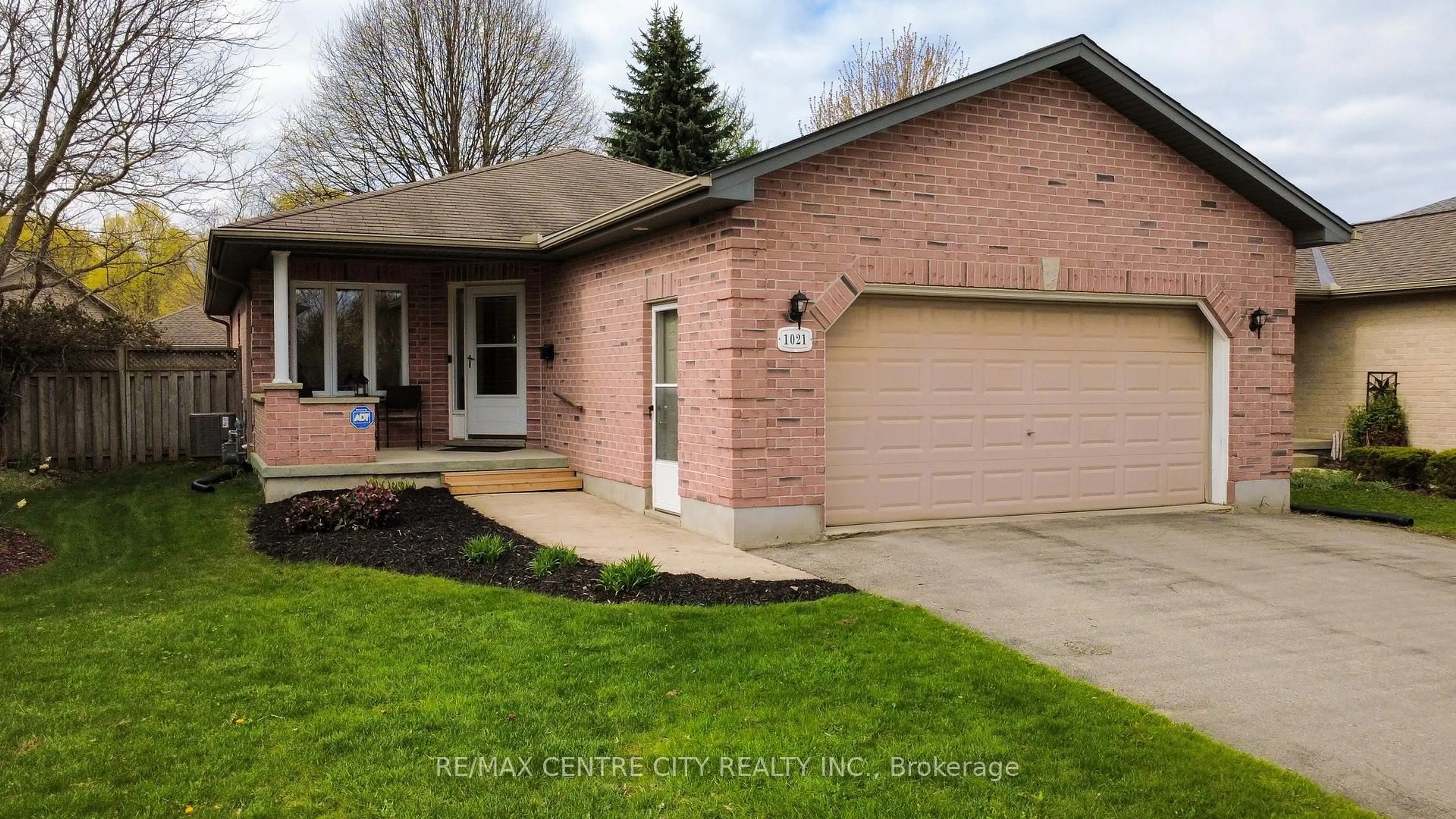 Home with brick exterior material, street for 1021 South Wenige Dr, London North Ontario N5X 4G4