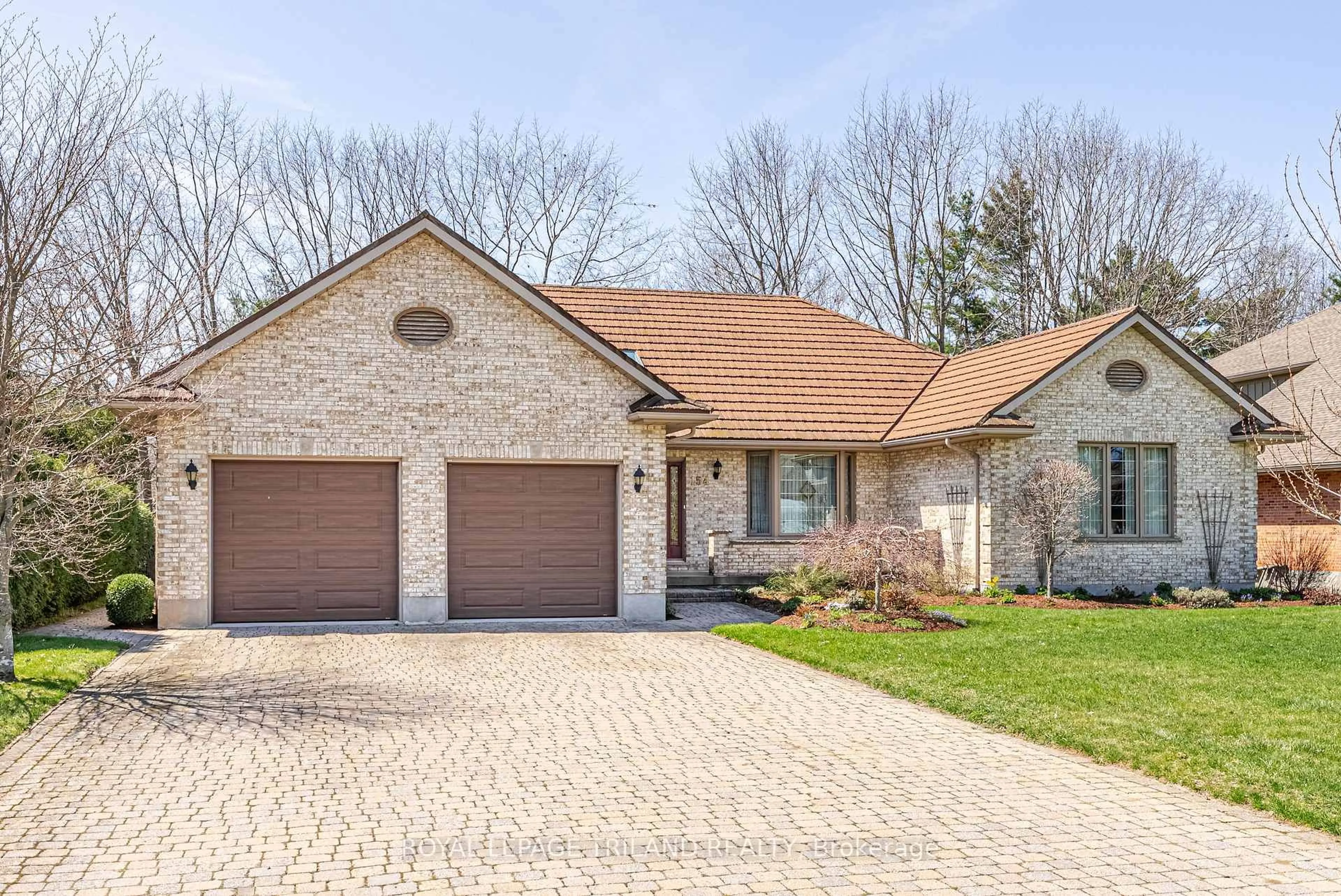 Home with brick exterior material, street for 154 Parkview Dr, Thames Centre Ontario N0L 1G2