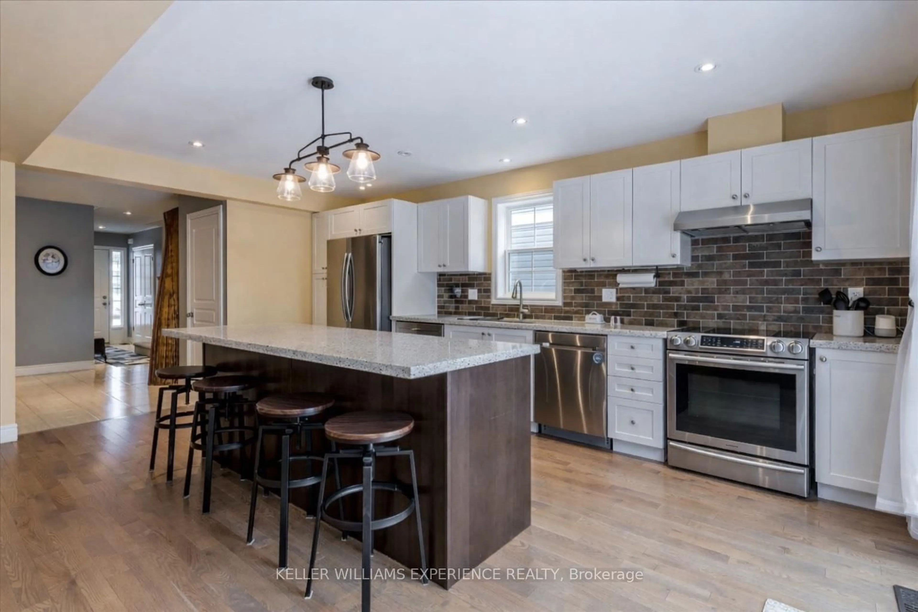 Open concept kitchen, unknown for 70 FIELDSTREAM Chse, Bracebridge Ontario P1L 0A7