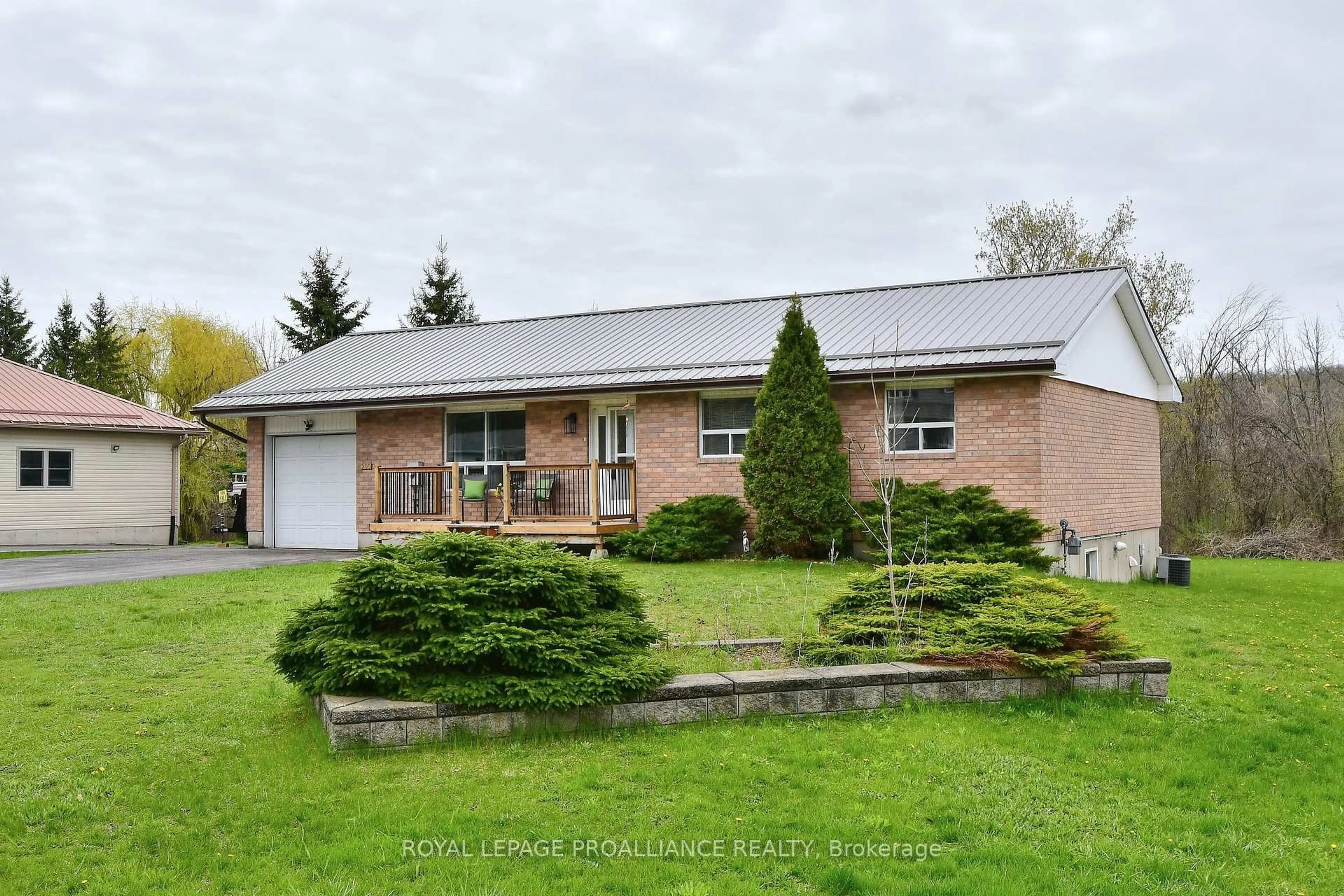 A pic from outside/outdoor area/front of a property/back of a property/a pic from drone, building for 200 Park Lane, Asphodel-Norwood Ontario K0L 1Y0